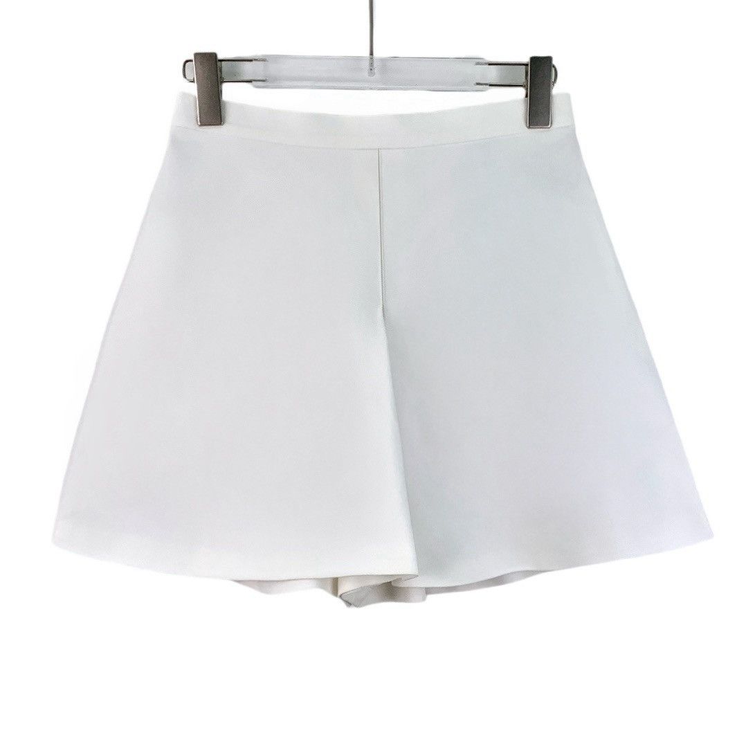 Dior Dior White Cotton Casual Shorts K26WX Size 26" / US 2 / IT 38 - 1 Thumbnail