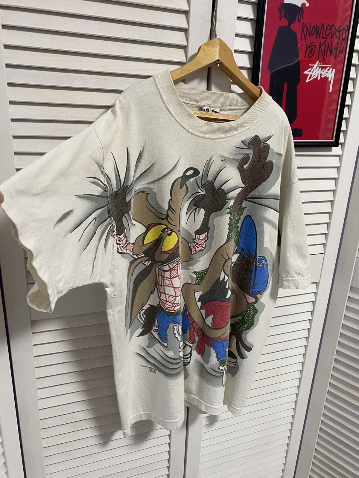 Warner Bros Vintage 1995 Looney Tunes Taz & Wile E Coyote All Over Tee Size US L / EU 52-54 / 3 - 3 Thumbnail