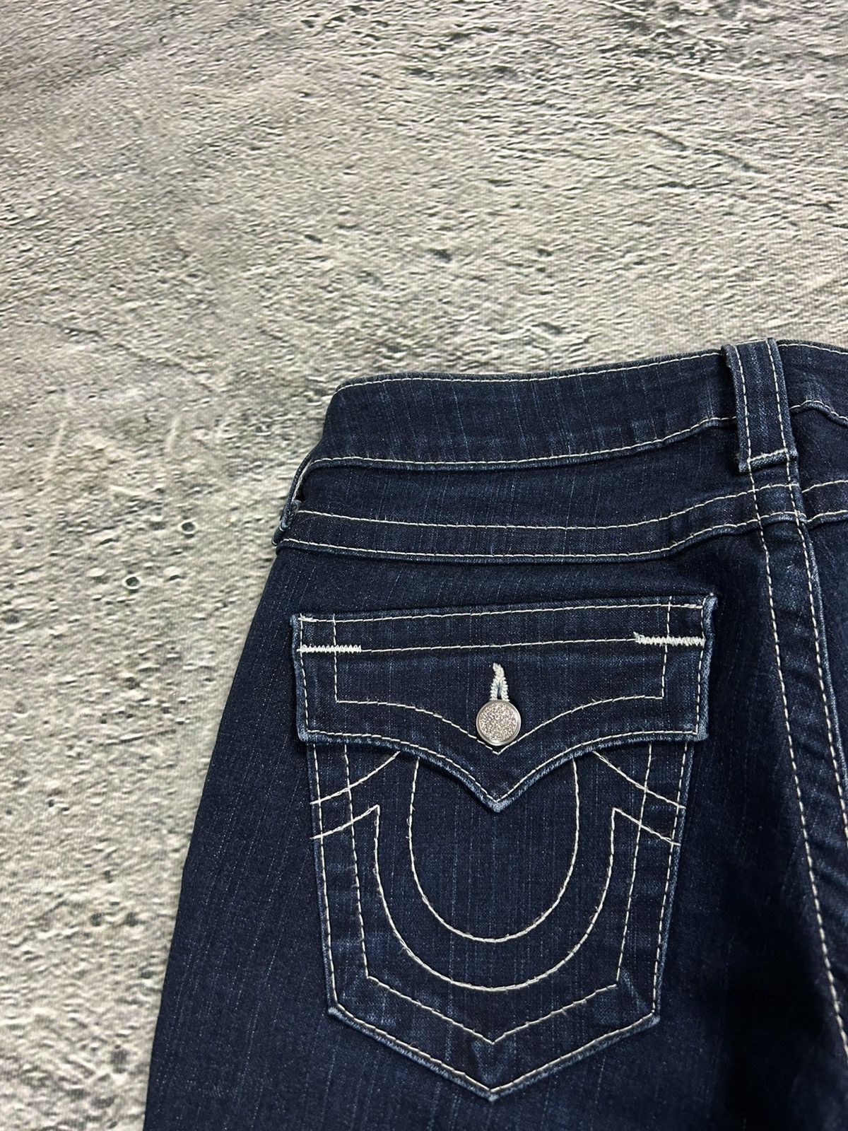 True Religion True Religion jeans slim white rhinestones vintage blue Size 27" / US 4 / IT 40 - 3 Thumbnail