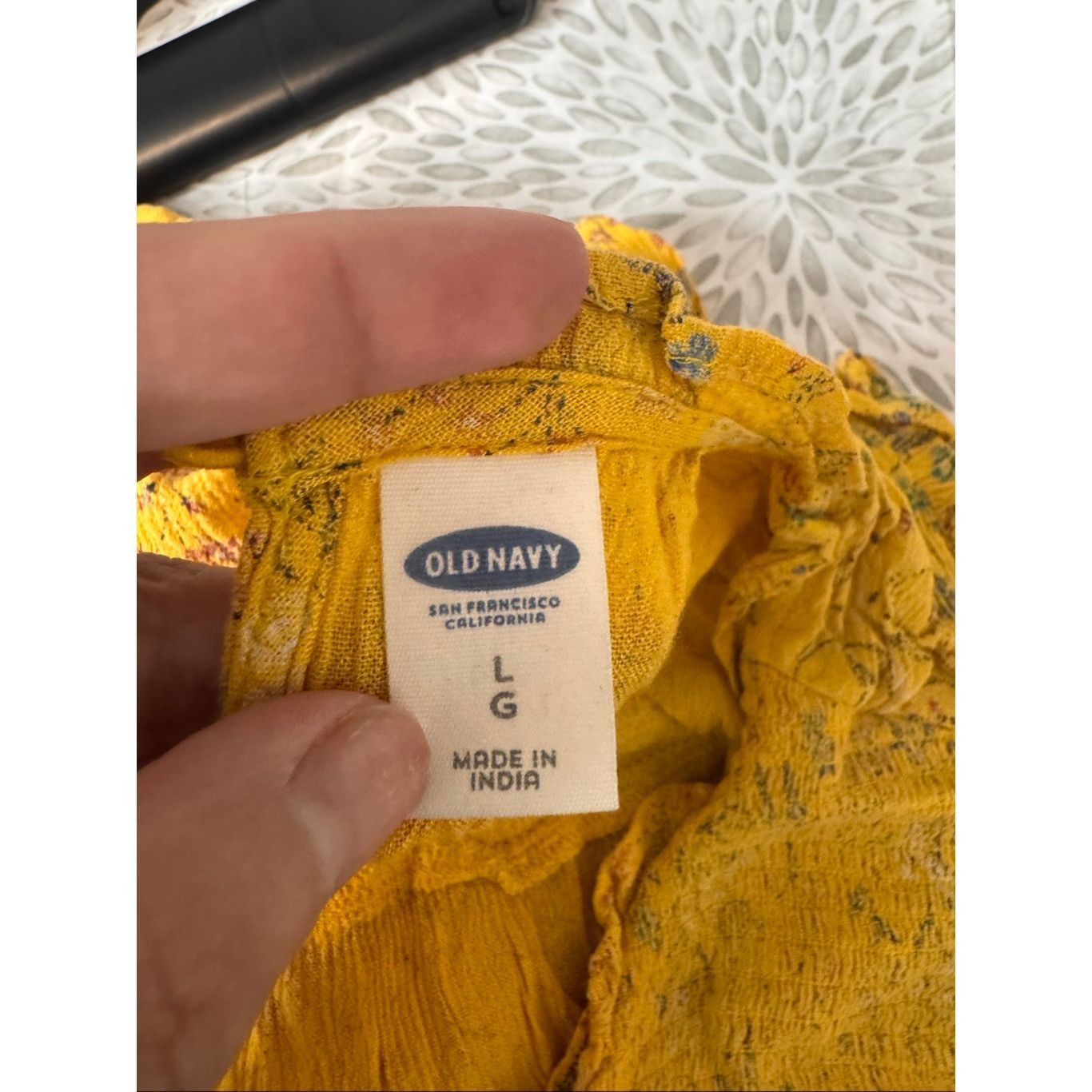 Old Navy Old Navy Yellow Floral Textured Tank Top Women’s Large | Boh Size L / US 10 / IT 46 - 7 Thumbnail