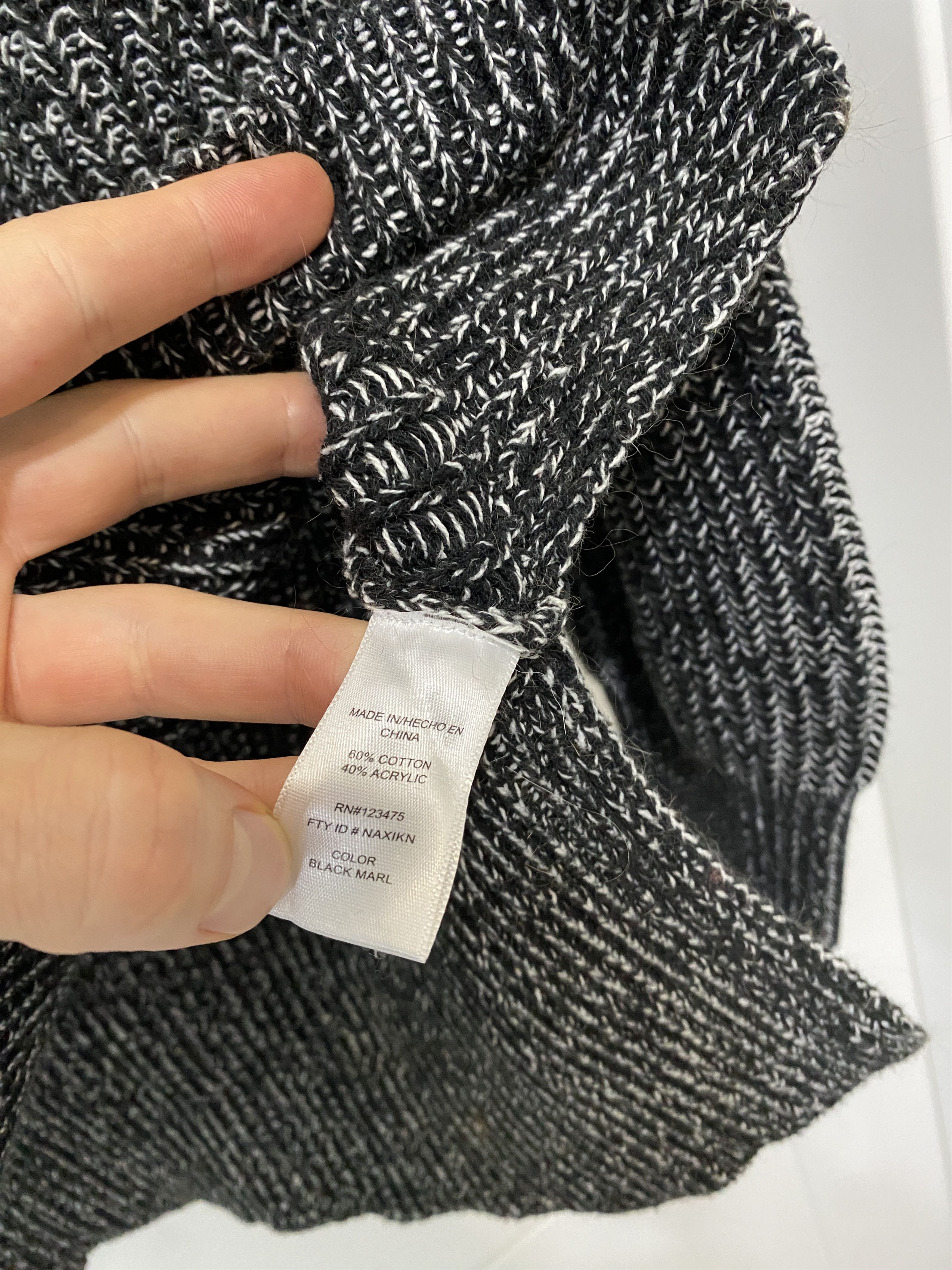 Other Ellen Tracy sweater size L Size US L / EU 52-54 / 3 - 8 Thumbnail