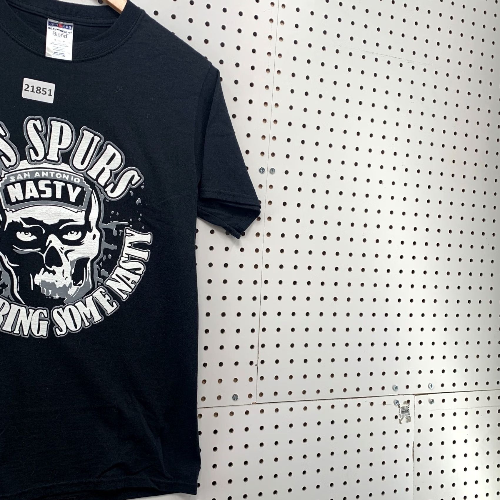 Jerzees Spurs Shirt Black Delivering The Nasty Skull Adult Small 16.5x27 Size US S / EU 44-46 / 1 - 4 Thumbnail