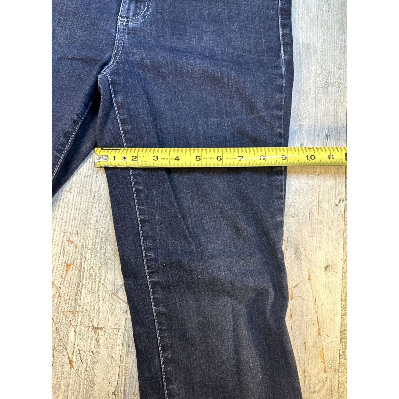 Nine West Nine West Vintage America Matchstick Skinny Jeans Womens 28 Dark Wash Blue 5-pocket Slim Mid-rise Stretch Denim Mens? Size 28" / US 6 / IT 42 - 4 Thumbnail