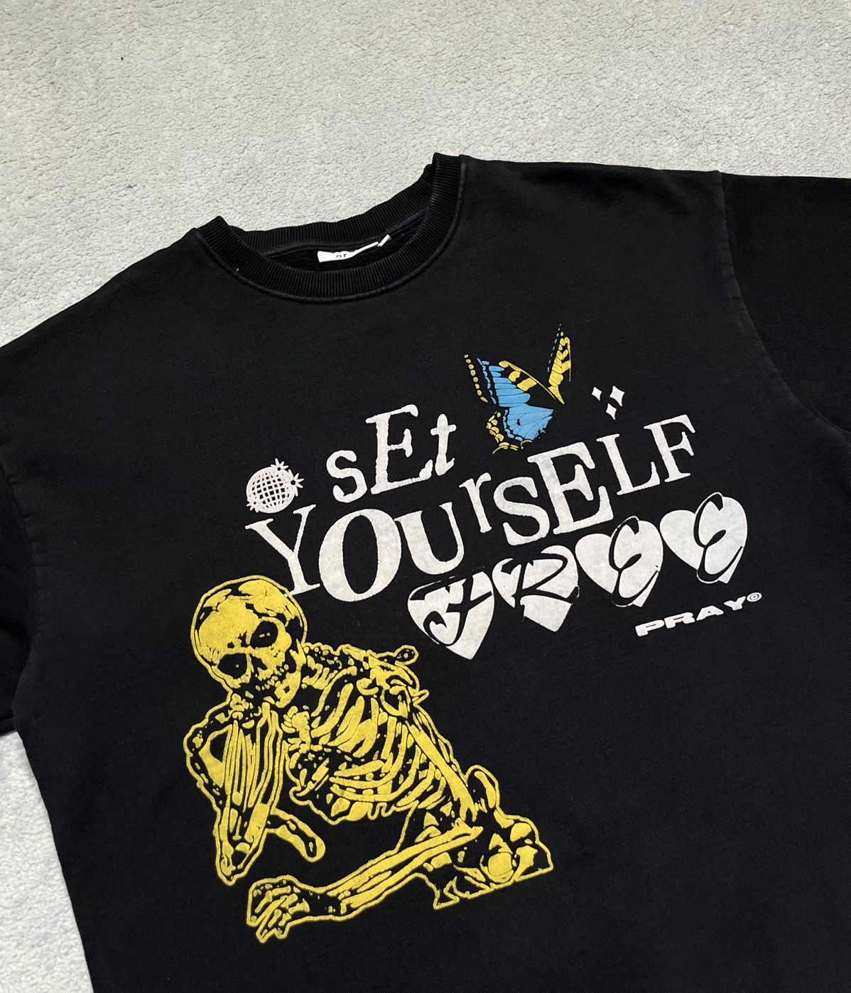 Vintage Vintage Black Crewneck Sweatshirt Boxy 3D Print Bones Size US M / EU 48-50 / 2 - 3 Thumbnail