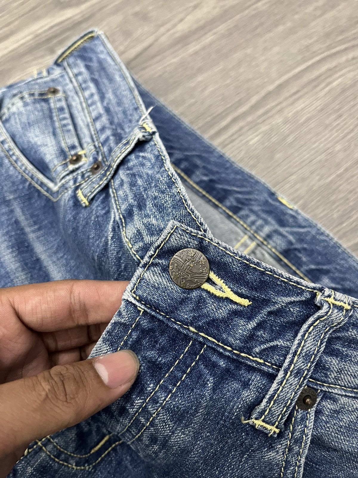 Japanese Brand 🇯🇵Vtg Takeo Kikuchi Koi jeans 🇯🇵 Size US 35 - 6 Thumbnail