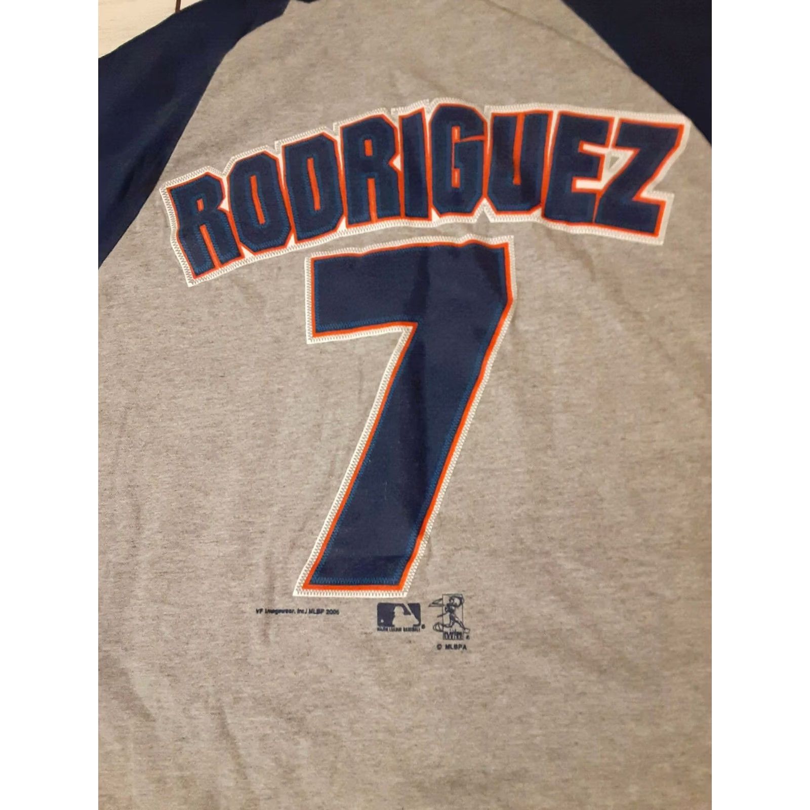 Vintage VINTAGE Ivan Rodriguez Detroit Tigers T-Shirt Lee XL blue&grey 2005 Sports Mens Size US XL / EU 56 / 4 - 2 Thumbnail