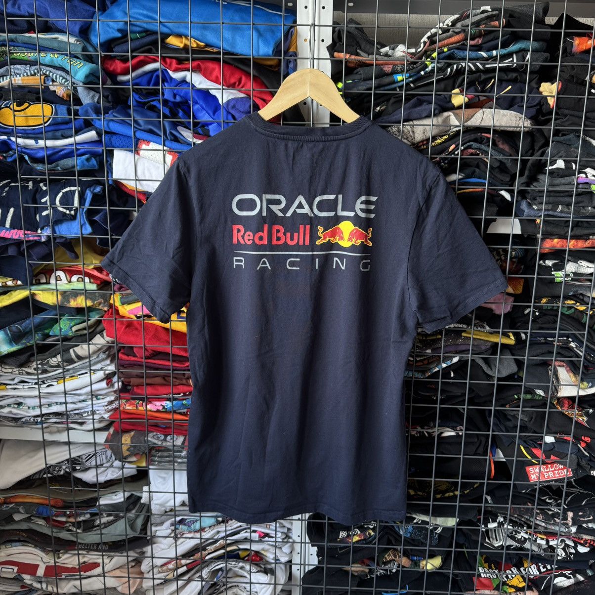 Red Bull Red Bull Oracle F-1 Racing Castore T-shirt Size US XL / EU 56 / 4 - 2 Thumbnail