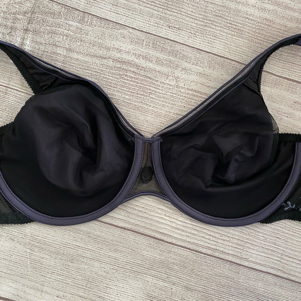 Other Olga women 38D satin front underwire bra w/3 hook closure Size ONE SIZE - 6 Thumbnail