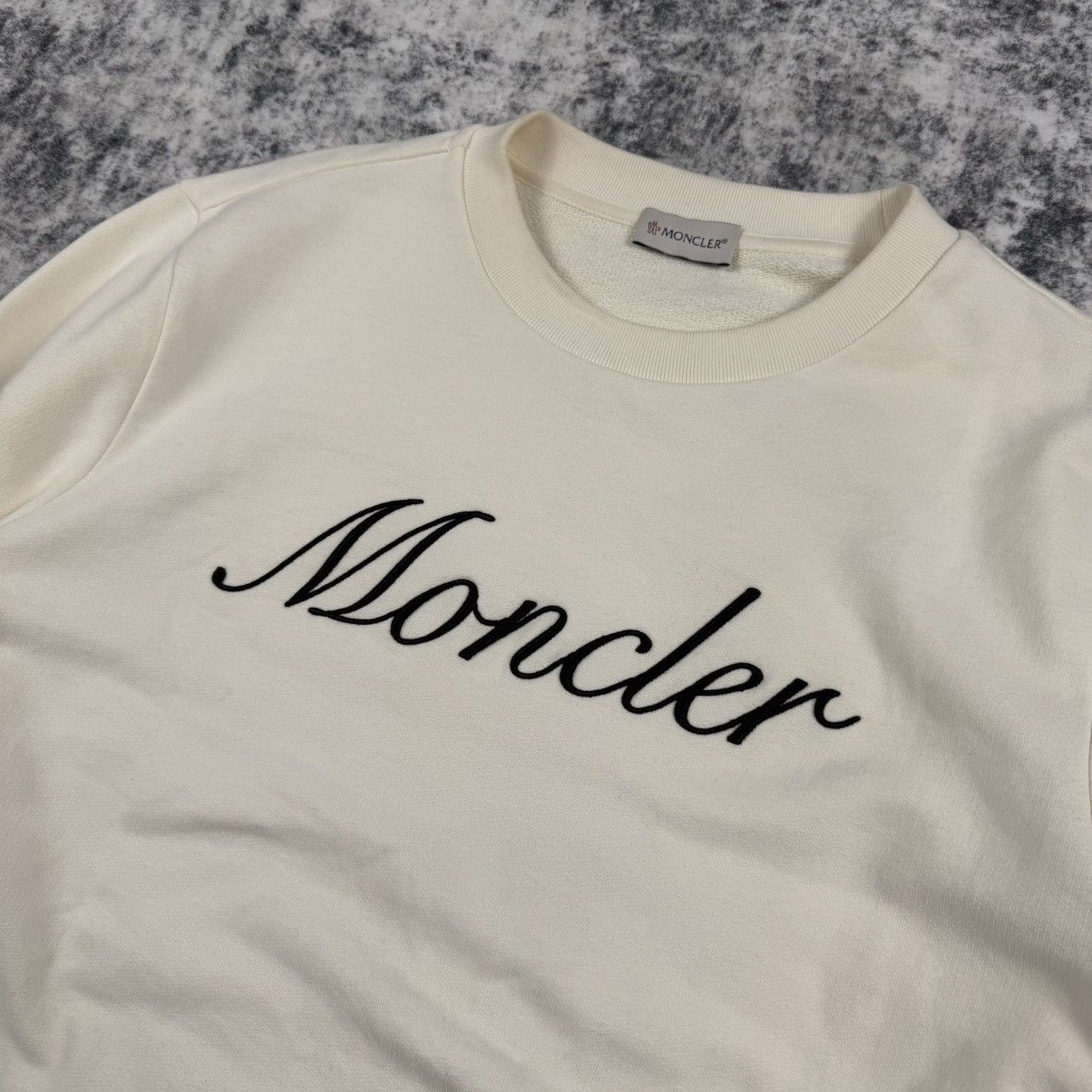 Moncler Moncler Embroidered Logo ‘Cream’ Crewneck Size US M / EU 48-50 / 2 - 2 Thumbnail