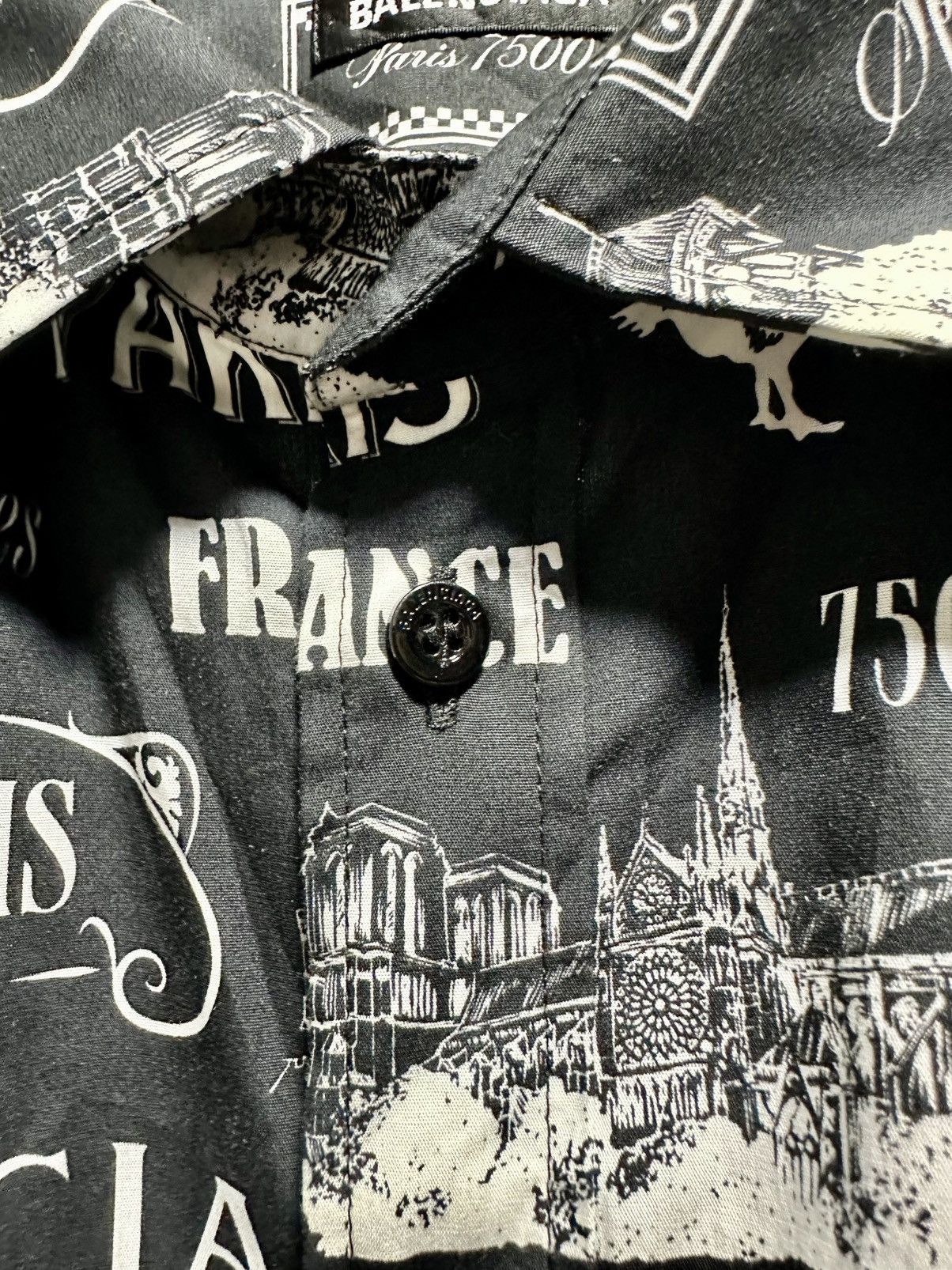 Balenciaga Balenciaga all over print polo Size US XL / EU 56 / 4 - 5 Thumbnail