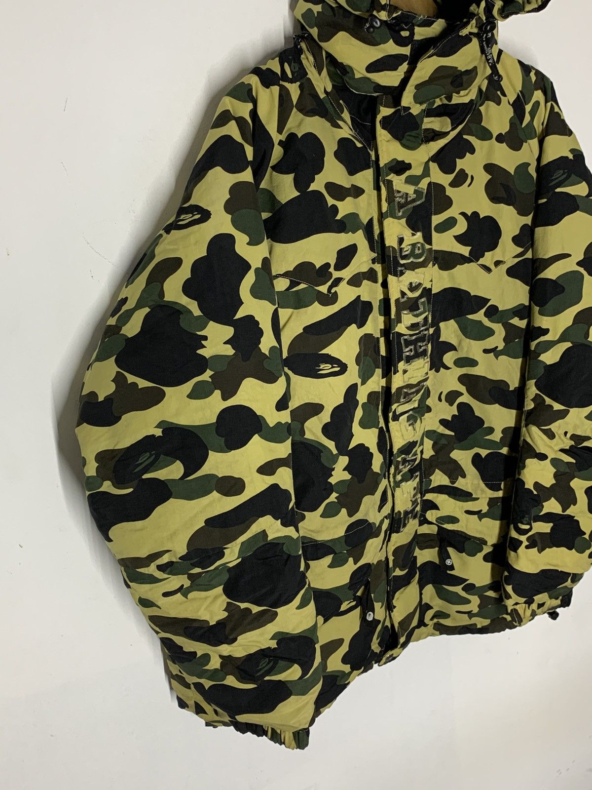 Bape Vintage BAPE 1st Camo Snowboard Puffer Down Jacket Size US L / EU 52-54 / 3 - 5 Thumbnail