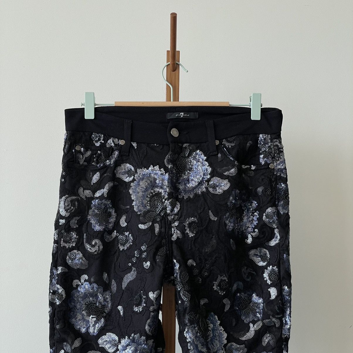 7 For All Mankind 7 For All Mankind Sequeined Floral Pants Size 30" / US 8 / IT 44 - 2 Thumbnail