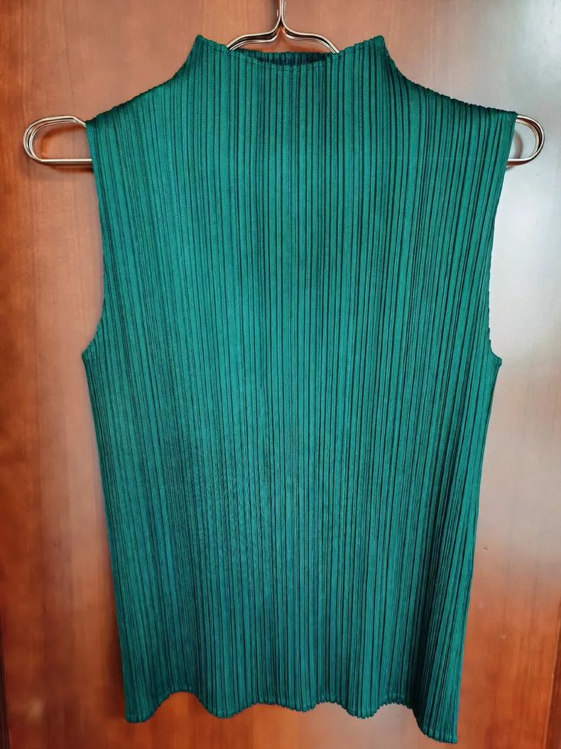 Issey Miyake issey miyake size:3 Green sleeveless top Size XS / US 0-2 / IT 36-38 - 1 Thumbnail