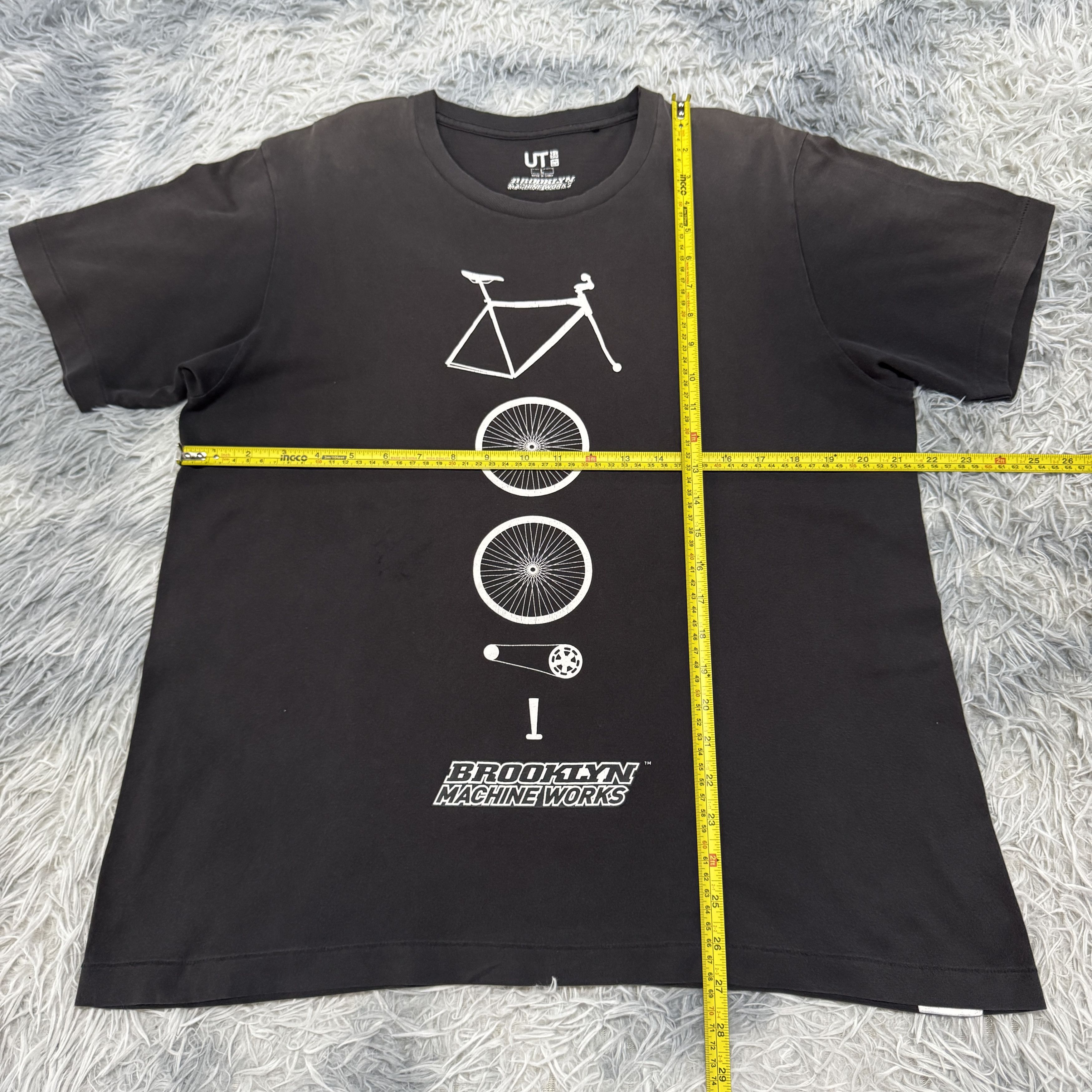 Uniqlo Vintage UT Brooklyn Machine Work Sunfaded Tshirt Size US L / EU 52-54 / 3 - 6 Thumbnail