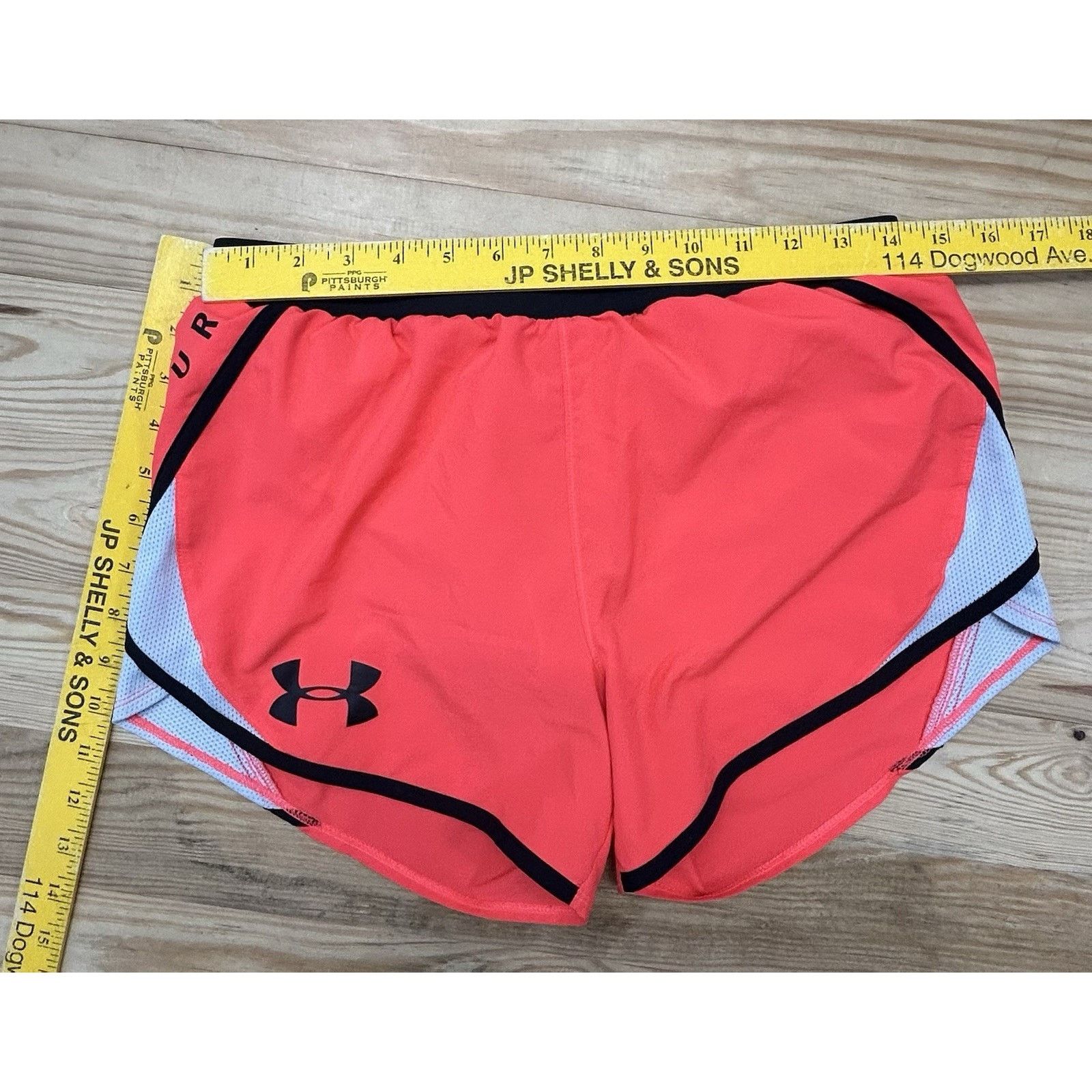 Under Armour Under Armour Heatgear women's running shorts loose fit sz S Size 28" / US 6 / IT 42 - 9 Thumbnail