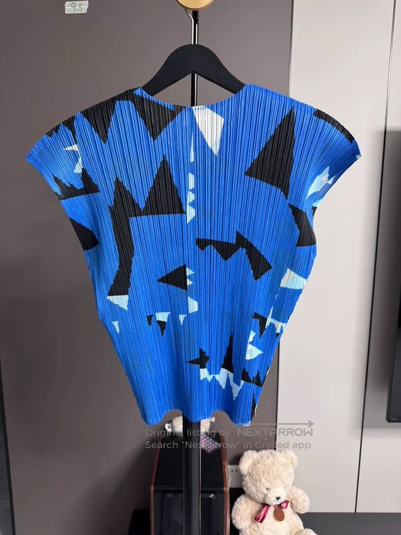Issey Miyake Issey Miyake Blue Printed Sleeveless Top Size L / US 10 / IT 46 - 2 Thumbnail