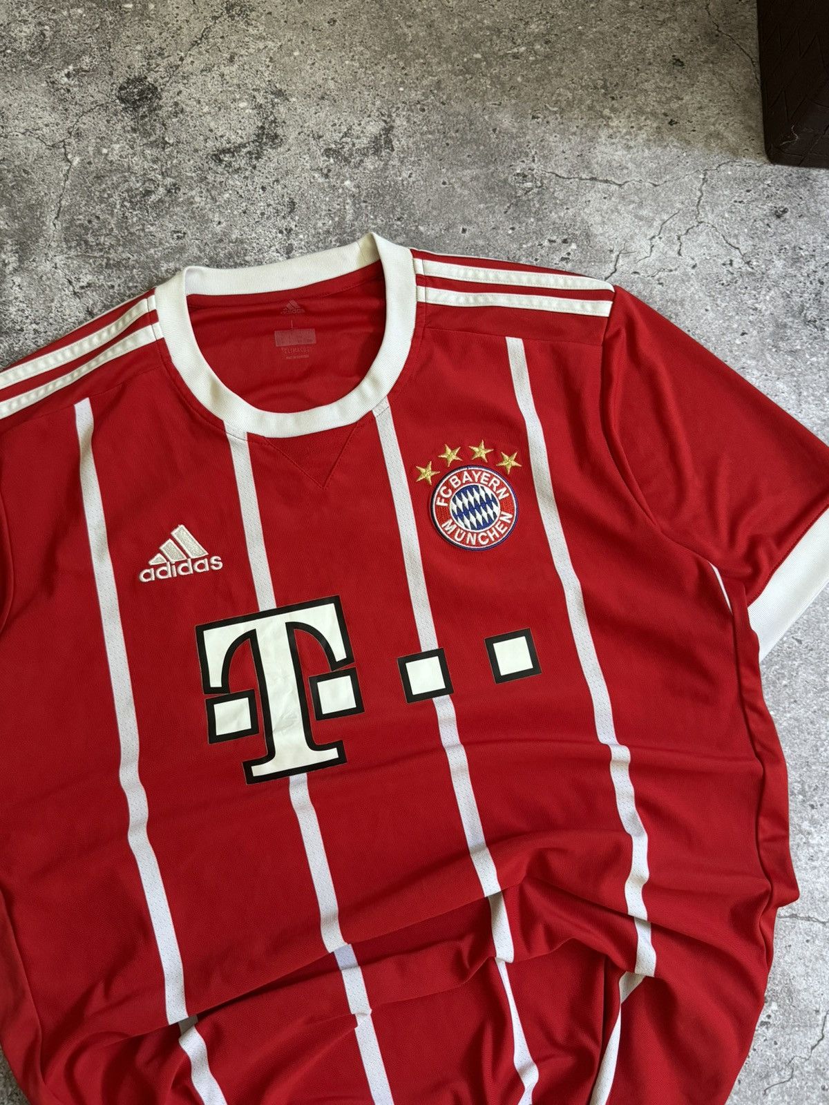 Adidas × Vintage Vintage Adidas Bayern Munchen FC Lewandowski Size US L / EU 52-54 / 3 - 3 Thumbnail