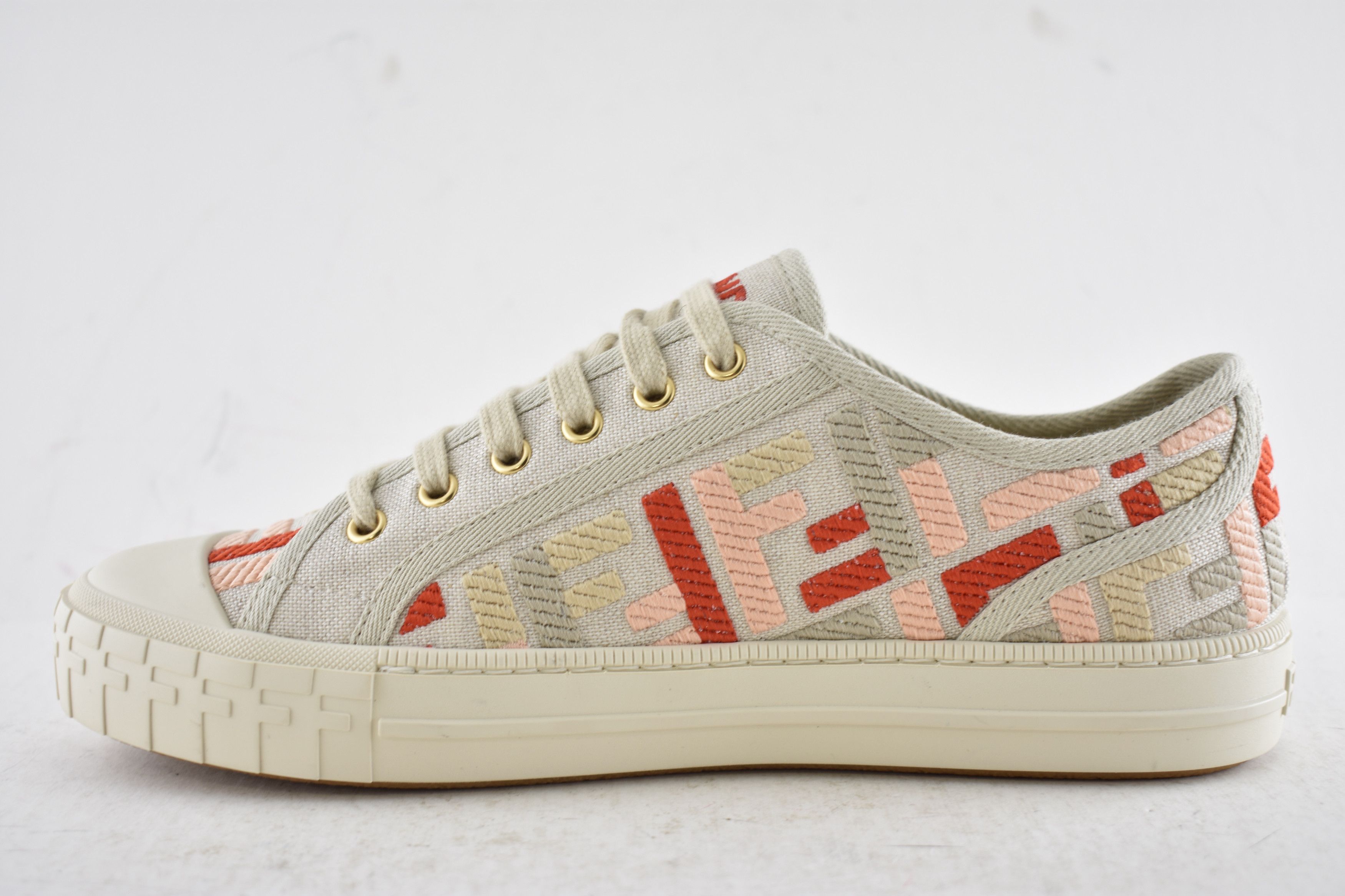 Fendi Fendi Domino Red Monogram FF Logo Low Top Sneaker 38 Size US 8 / IT 38 - 12 Thumbnail