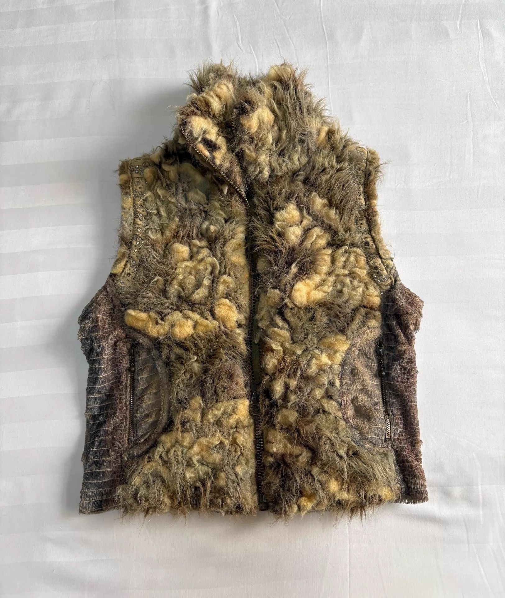 Other Vintage Japanese Visual Kei Faux Fur Vest 36 Slim Shoulder Cuff Rhinestone Side Animal Leather Trim Size XS / US 0-2 / IT 36-38 - 2 Thumbnail
