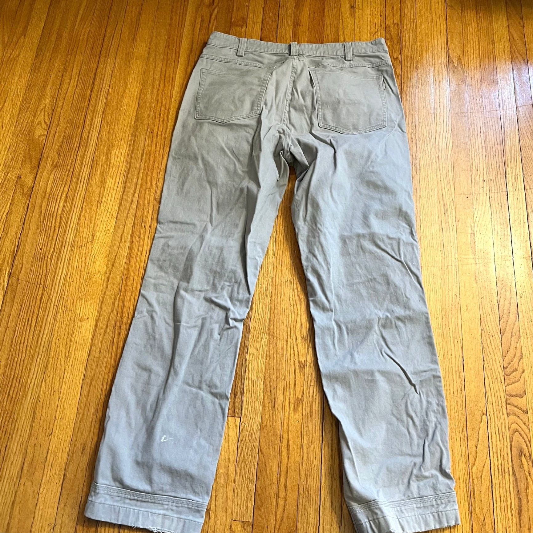 Duluth Trading Company DULUTH Trading Pants Mens 36 X34 Flex Ballroom Khakis Chino Gray Regular 36 Inseam 33 Mens Size US 36 / EU 52 - 7 Thumbnail