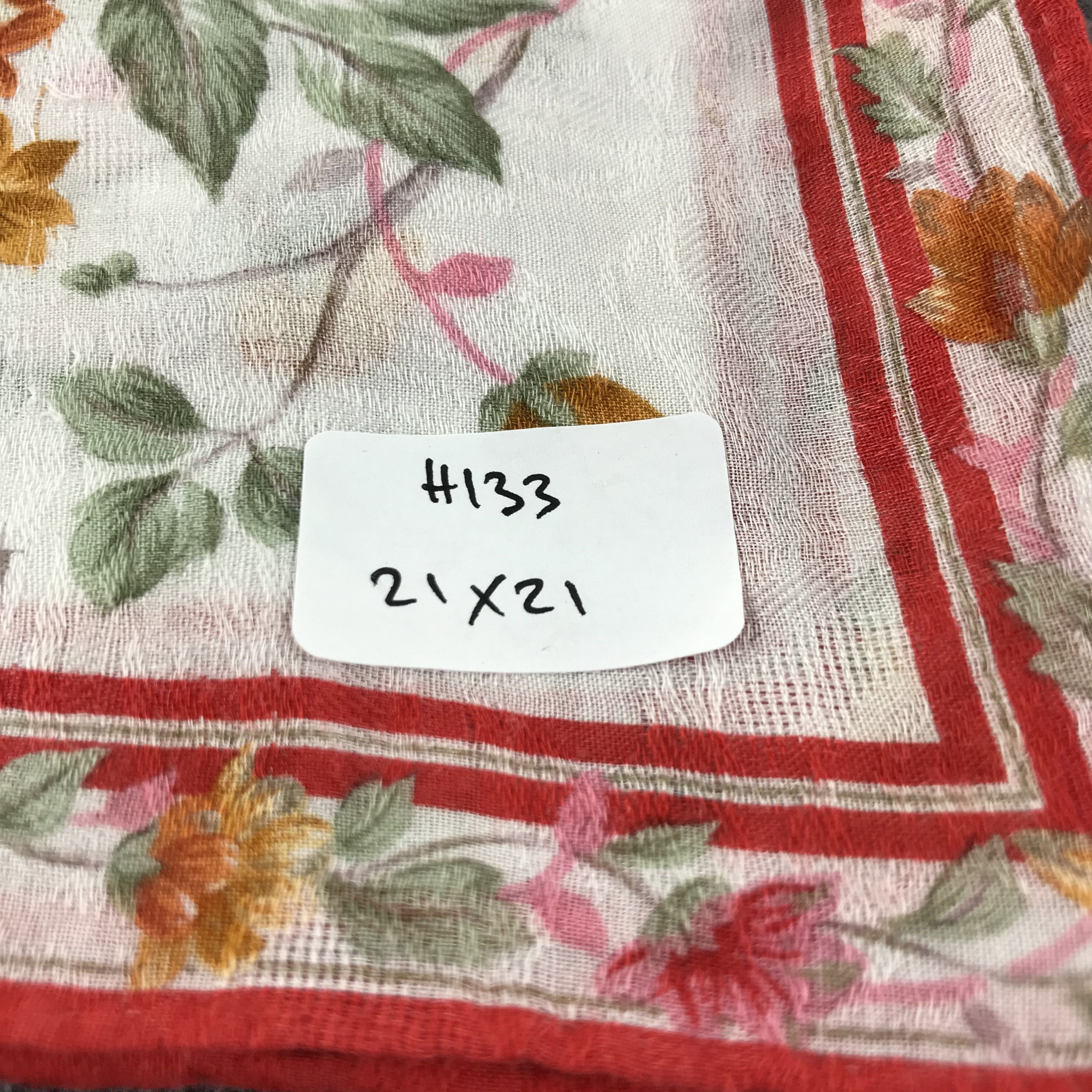 Yves Saint Laurent Yves Saint Laurent Handkerchief Neckerchief Bandana H133 Size ONE SIZE - 8 Thumbnail