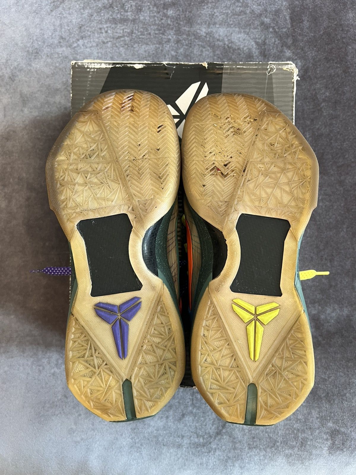 Nike What The Kobe 7 Size US 9.5 / EU 42-43 - 9 Thumbnail