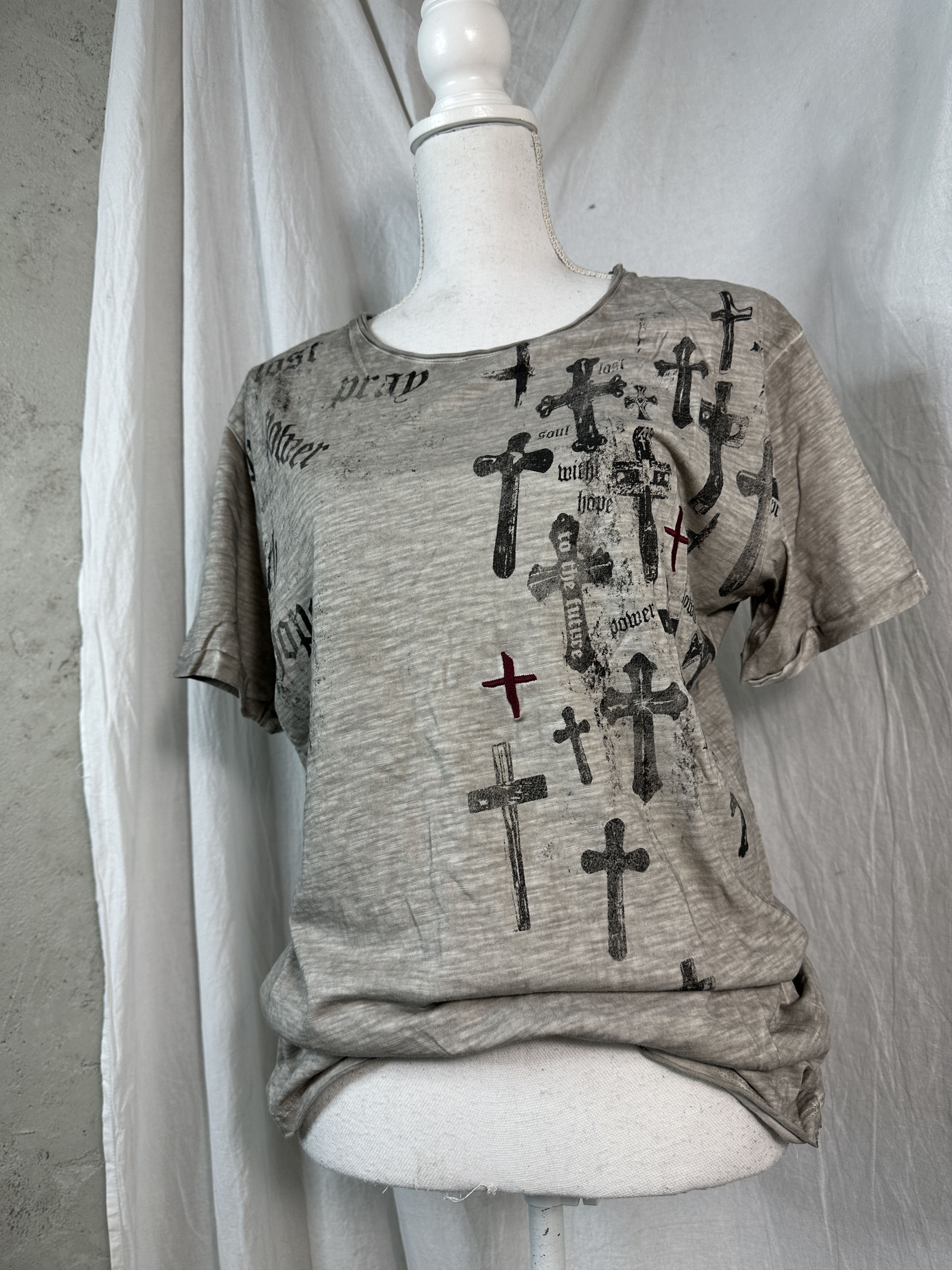 Vintage T-shirt with crosses Vintage Avant-Garde Size US M / EU 48-50 / 2 - 4 Thumbnail