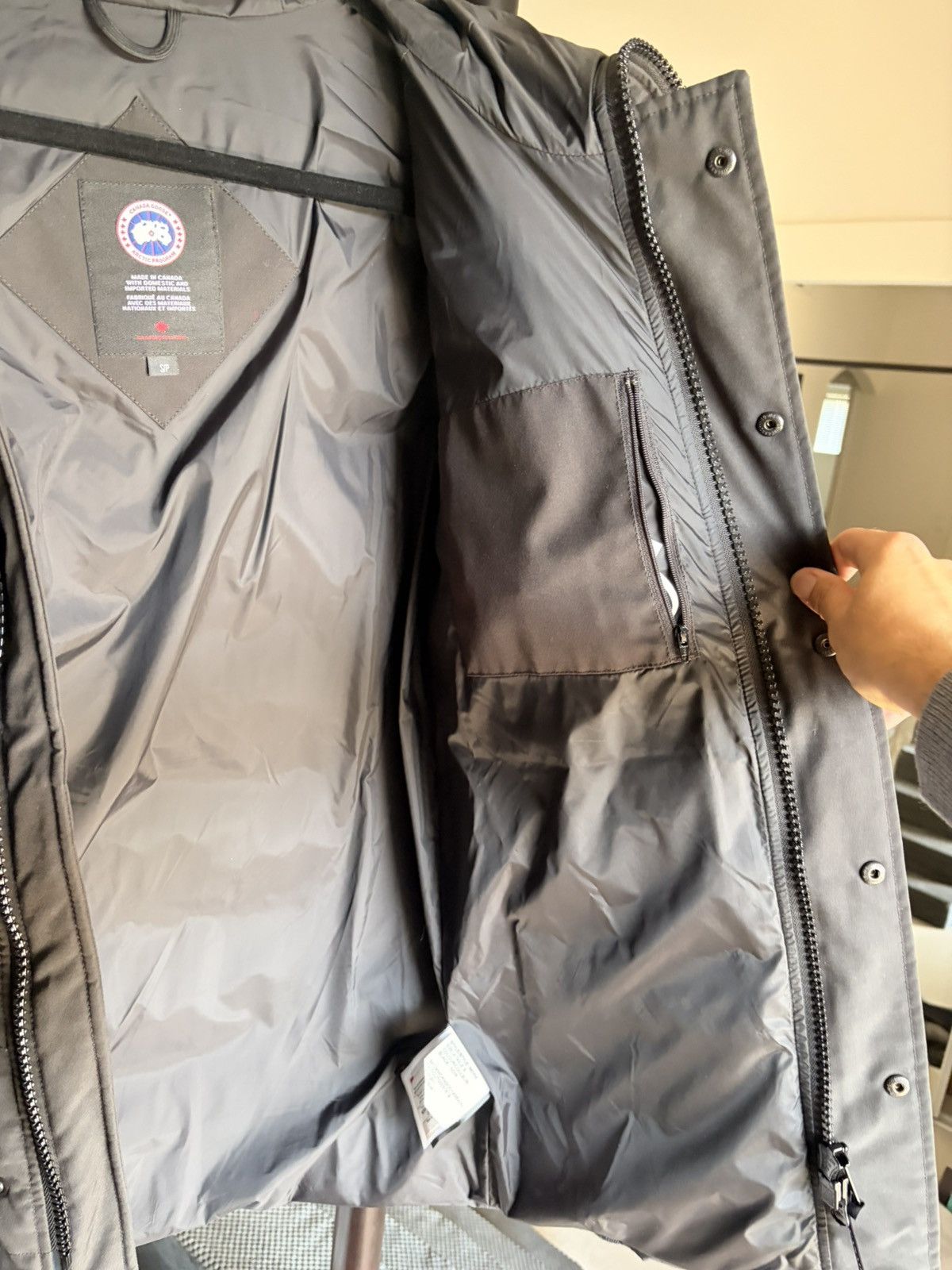 Canada Goose Only worn a few times Size US S / EU 44-46 / 1 - 6 Thumbnail