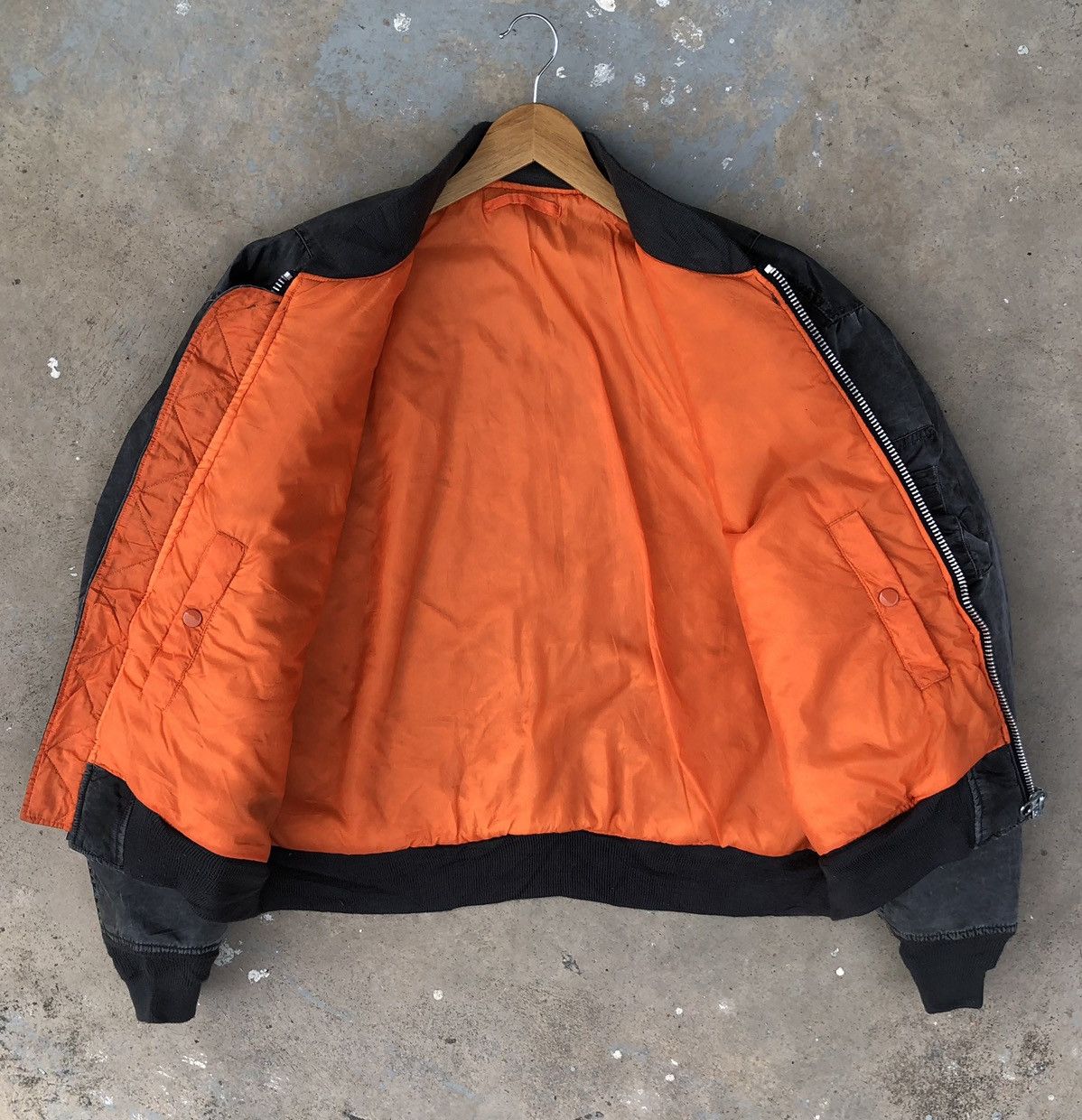 Vintage Vintage Sun Faded Flyer’s Man Intermediate Bomber Jacket Size US L / EU 52-54 / 3 - 12 Thumbnail