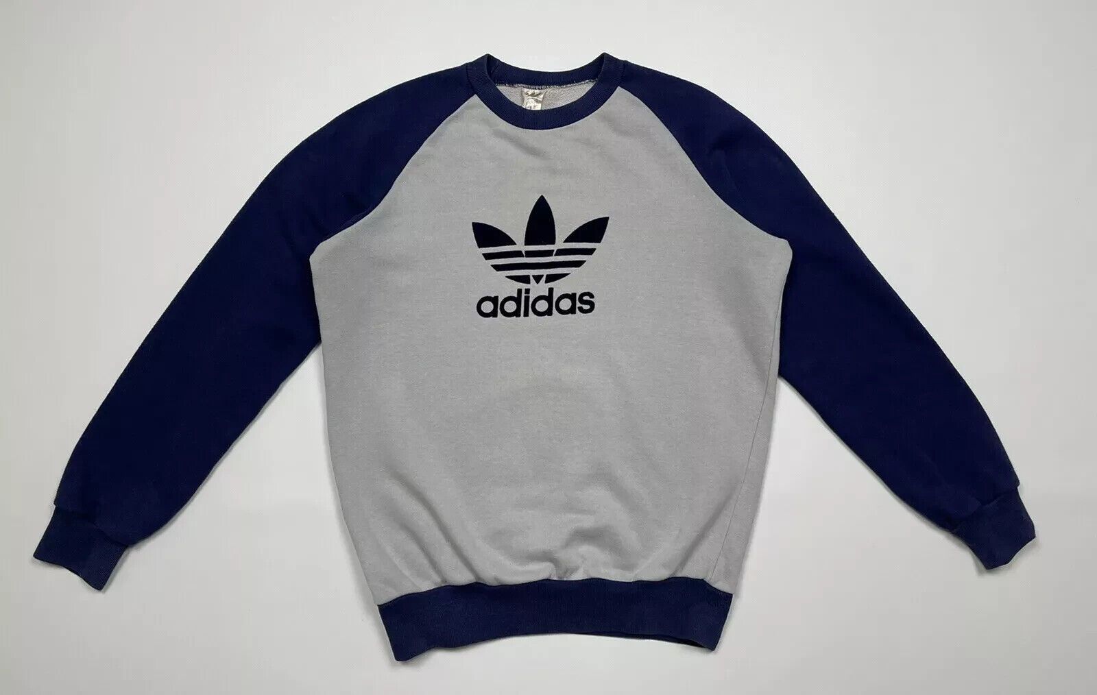 Adidas VINTAGE ADIDAS 1990s 90s SWEATSHIRT SWEATER BIG LOGO HOODIE Size US S / EU 44-46 / 1 - 6 Thumbnail