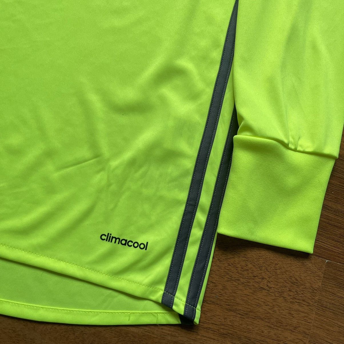 Adidas × Vintage CHELSEA ADIDAS 2016/2017 FOOTBALL GK JERSEY #13 COURTOIS Size US M / EU 48-50 / 2 - 10 Thumbnail