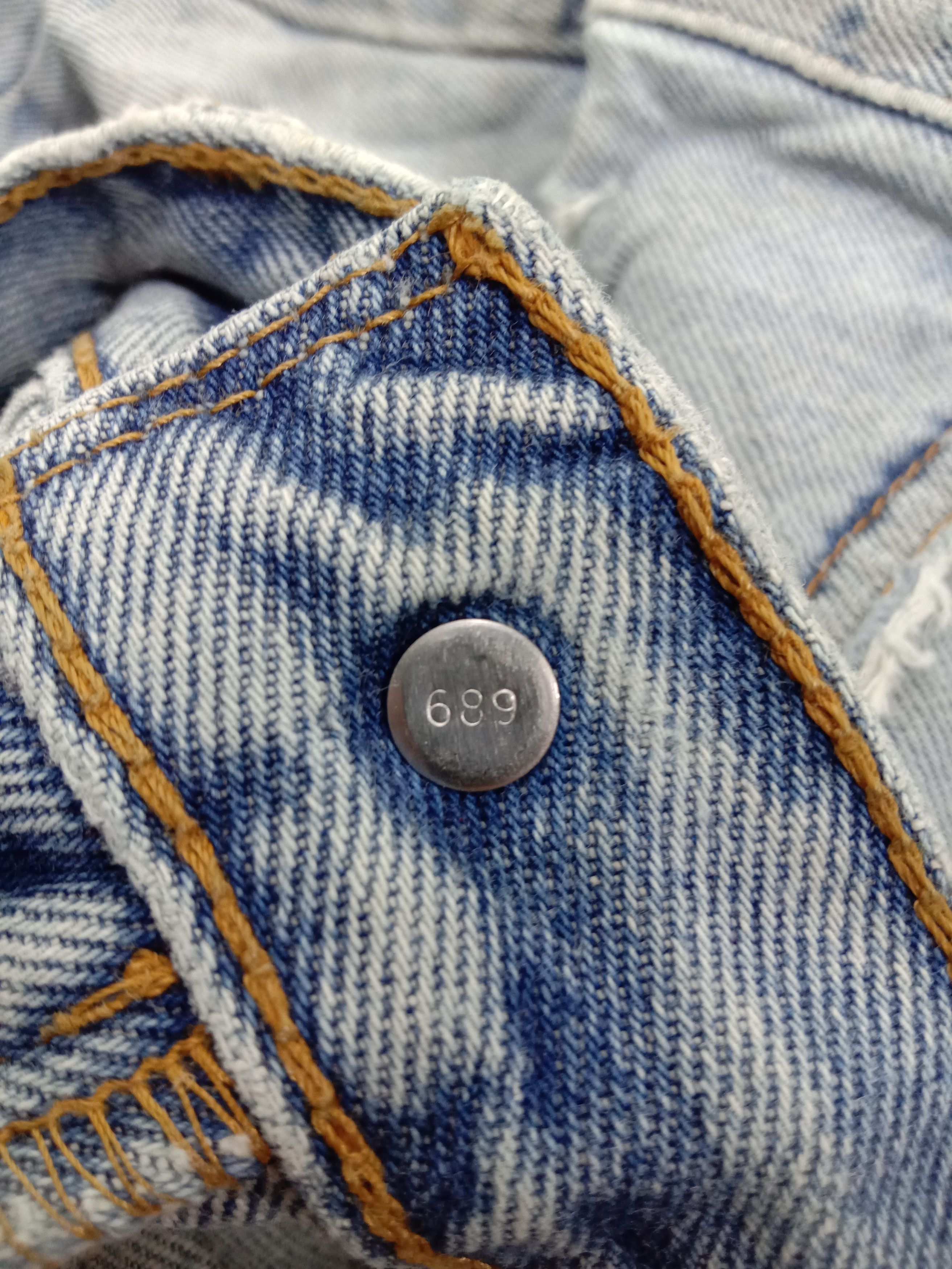Levi's Vintage Levi's 550 Jeans Light Wash Distressed Denim Size US 32 / EU 48 - 10 Thumbnail