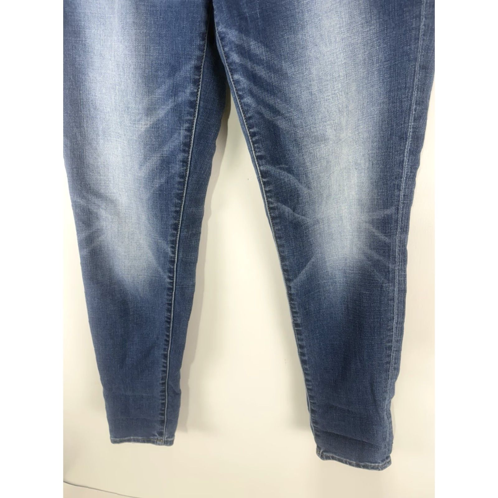 American Eagle Outfitters American Eagle Med Faded Wash W-Whiskers Super Stretch X Jeans Womens Size 6 Size 28" / US 6 / IT 42 - 3 Thumbnail