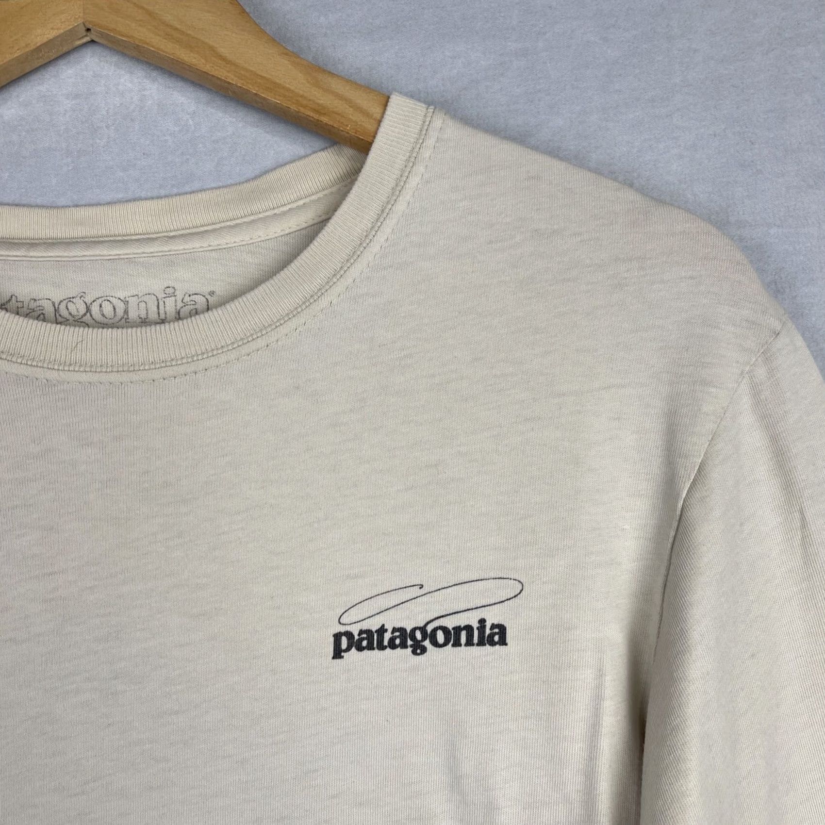 Patagonia Patagonia Shirt Mens Small Beige Long Sleeve Fitz Roy Trout Graphic Made In USA Size US S / EU 44-46 / 1 - 3 Thumbnail