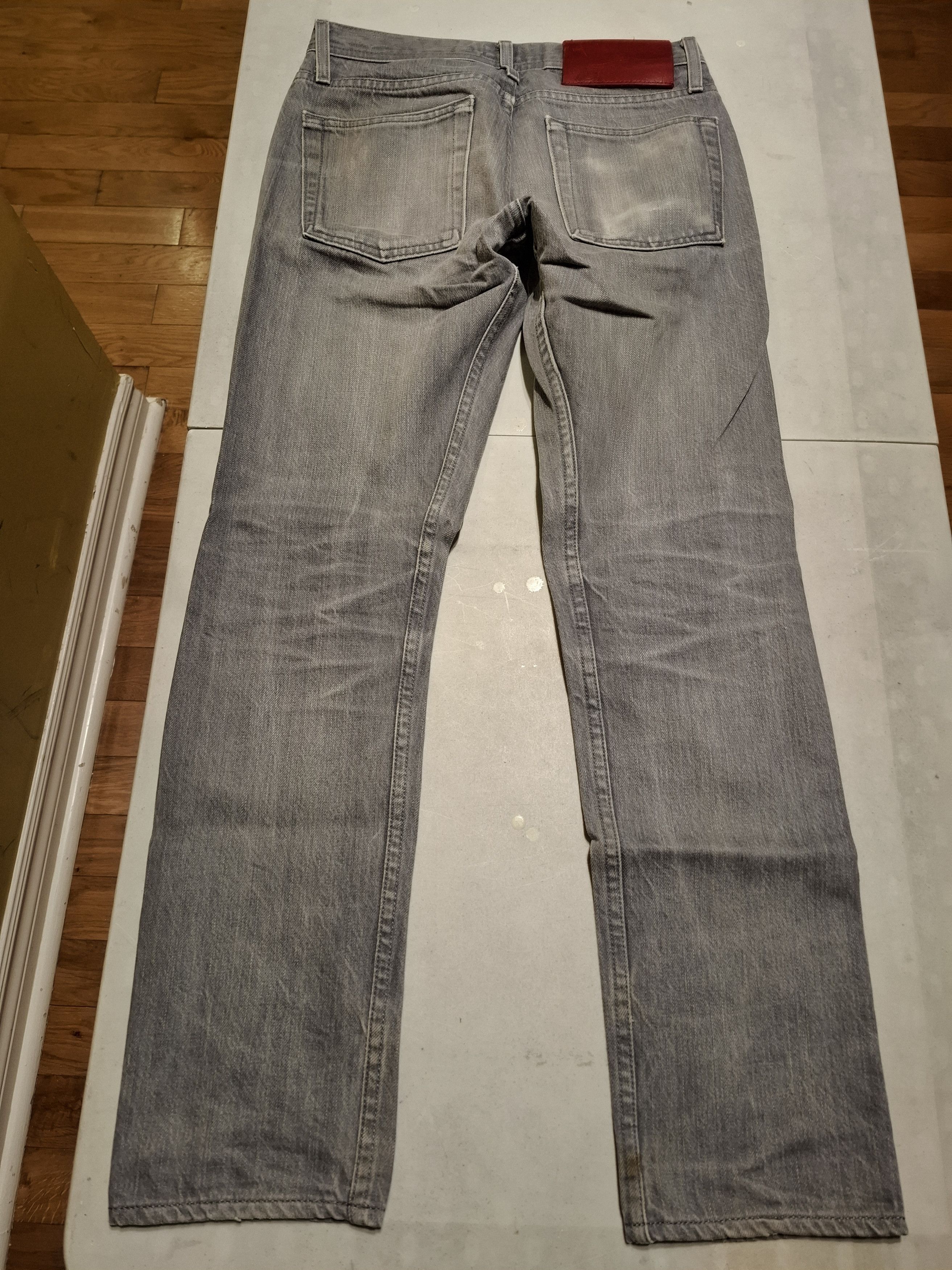 Naked & Famous WeirdGuy Grey Selvedge Size US 28 / EU 44 - 2 Thumbnail