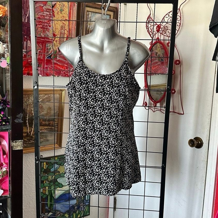 Basic Editions basic editions white black floral one piece swimsuit Size ONE SIZE - 1 Thumbnail