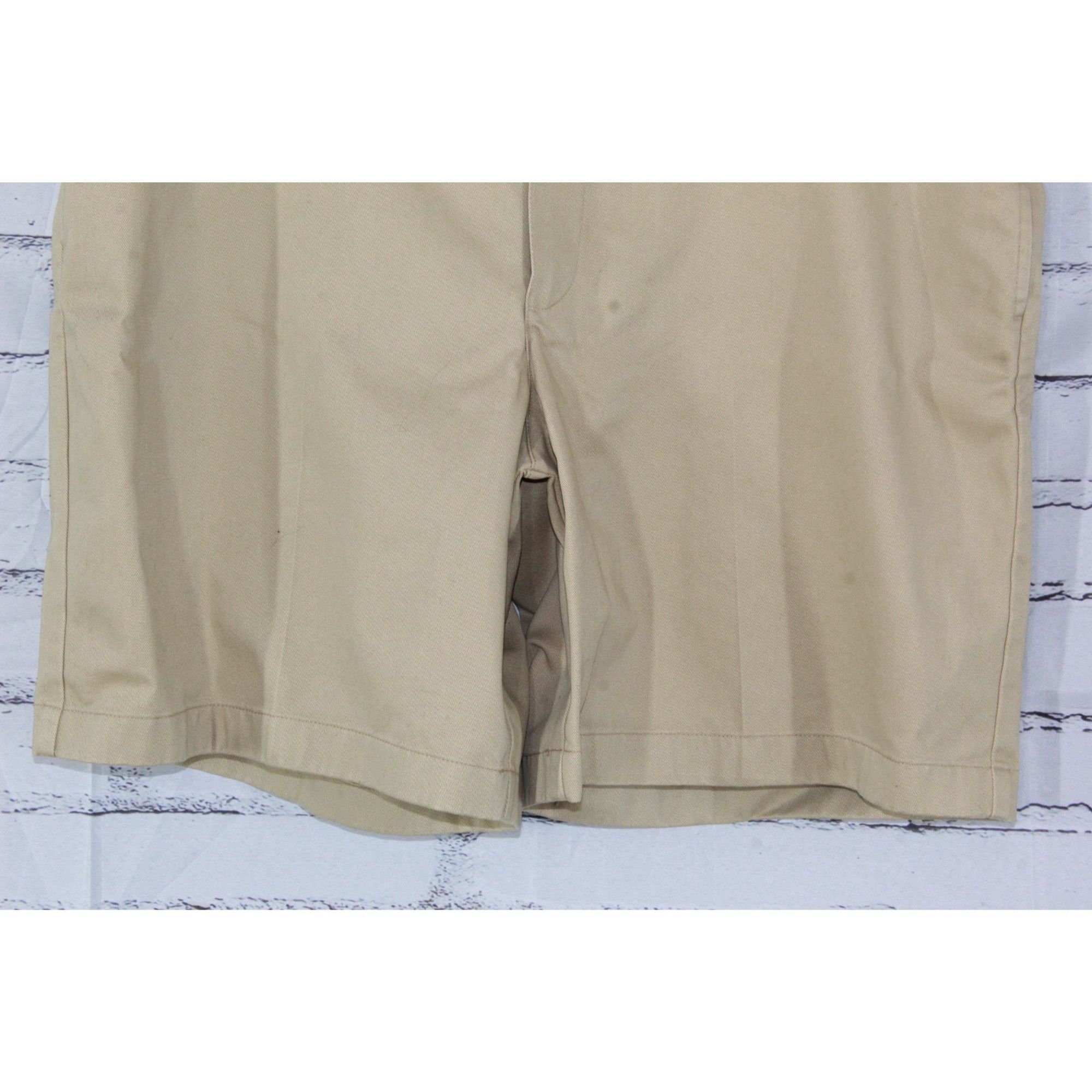 L.L. Bean LL Bean Men Wrinkle Free Chino Shorts Classic Fit 8" Casual Size US 38 / EU 54 - 4 Thumbnail