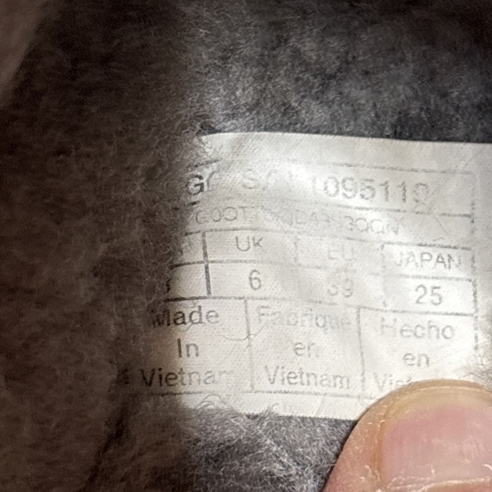 Ugg UGG Fluff Yeah Slide Slippers Womens Size 8 US 1095119 Gray Size US 8 / IT 38 - 6 Thumbnail