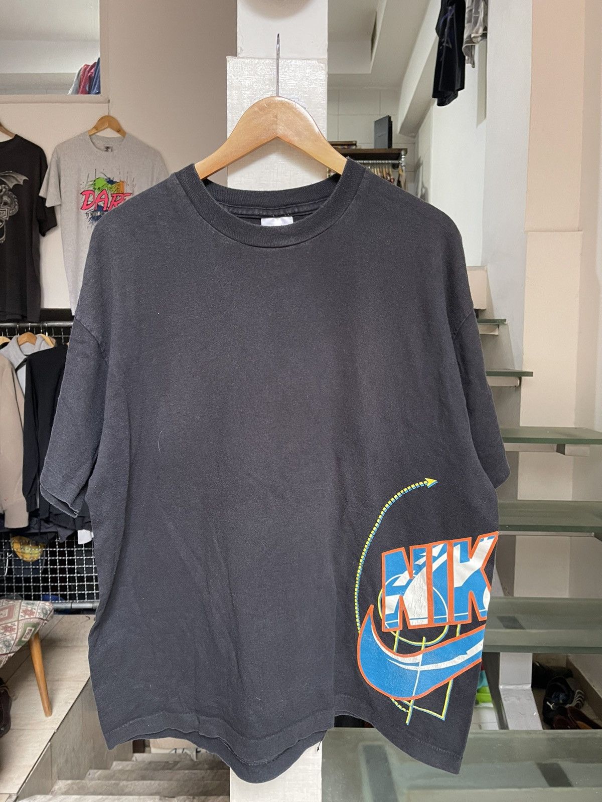 Nike Vintage Nike Basketball T shirt 90s Size US L / EU 52-54 / 3 - 1 Thumbnail