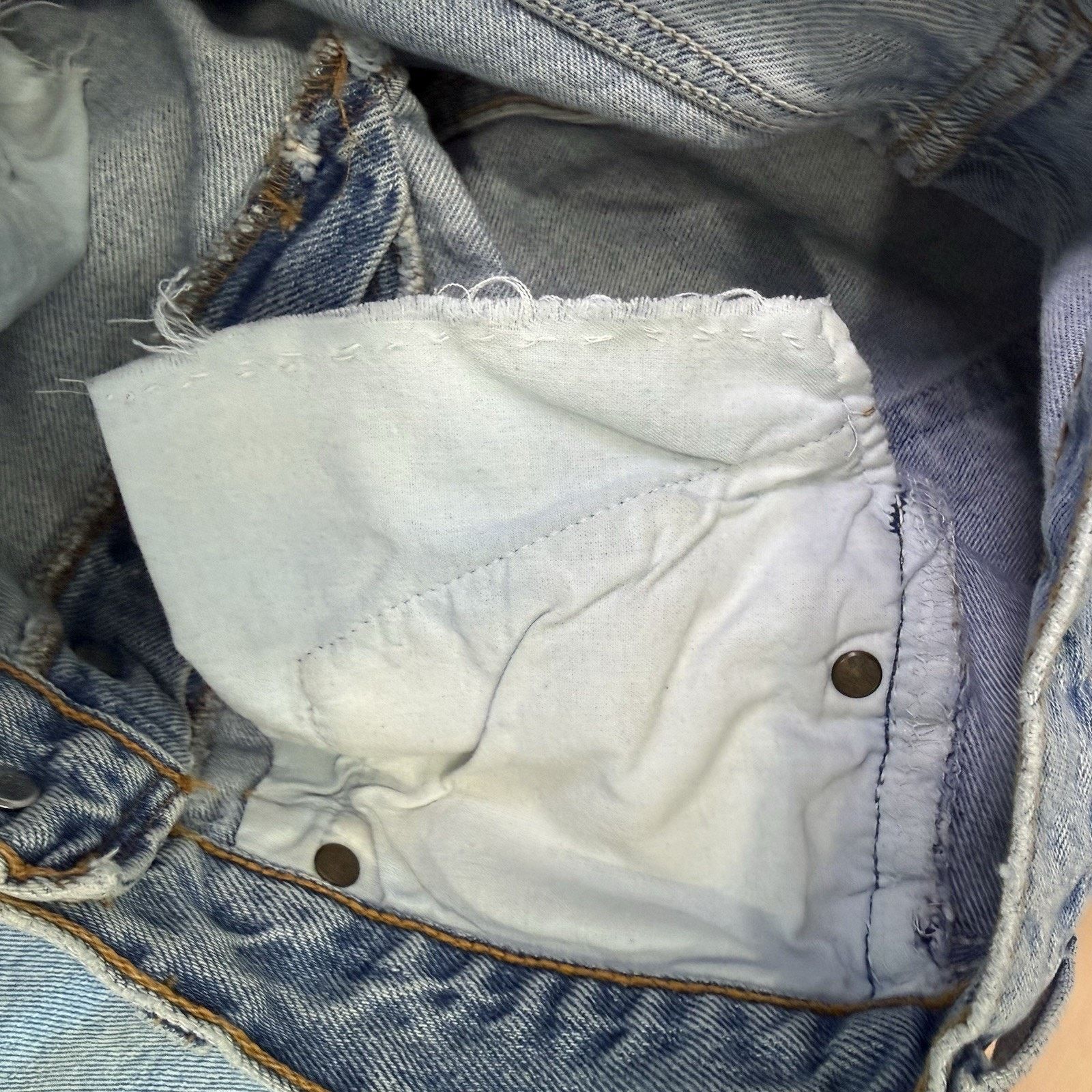 Levi's Vintage Levis 501 Jeans 26 Blue Straight Leg 90s Denim Size US 26 / EU 42 - 7 Thumbnail