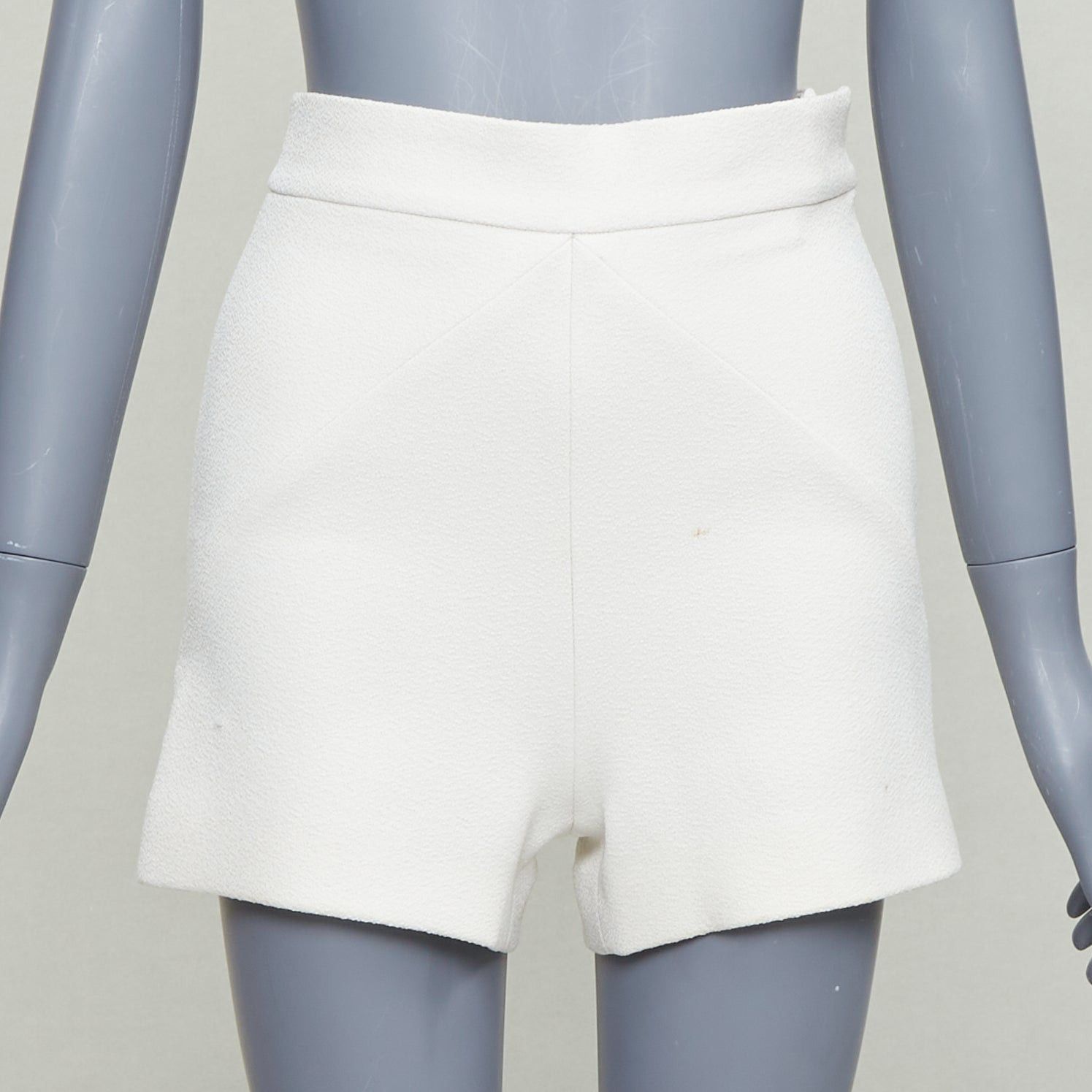 Balenciaga BALENCIAGA 2014 cream diagonal dart pleated back mini shorts FR34 XS Size 26" / US 2 / IT 38 - 1 Thumbnail