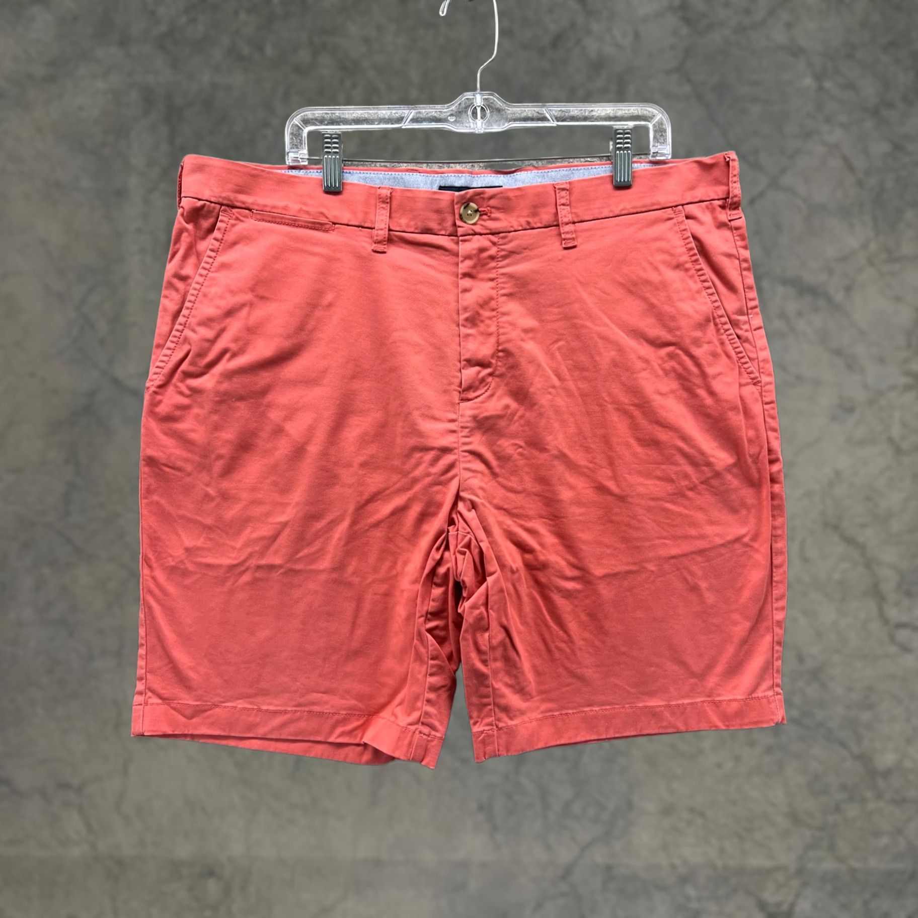 Tommy Hilfiger Tommy Hilfiger Shorts Mens 38 Red Chino Flat Front 9 Inseam Casual Summer Flat Front Pockets Slashed Pocket Mens 38 Red Casual Summer Size US 38 / EU 54 - 1 Thumbnail