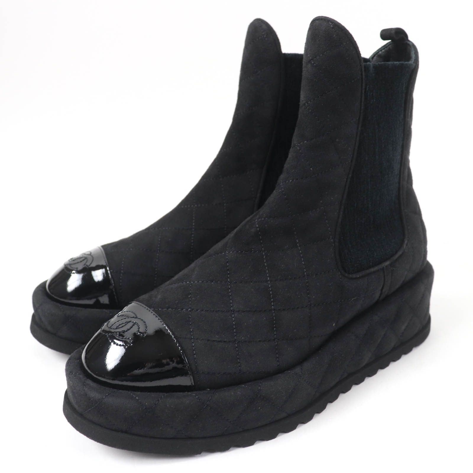 Chanel Chanel Coco Mark Matelasse Suede Short Boots Suede Shoes G45190 in Black, Women's