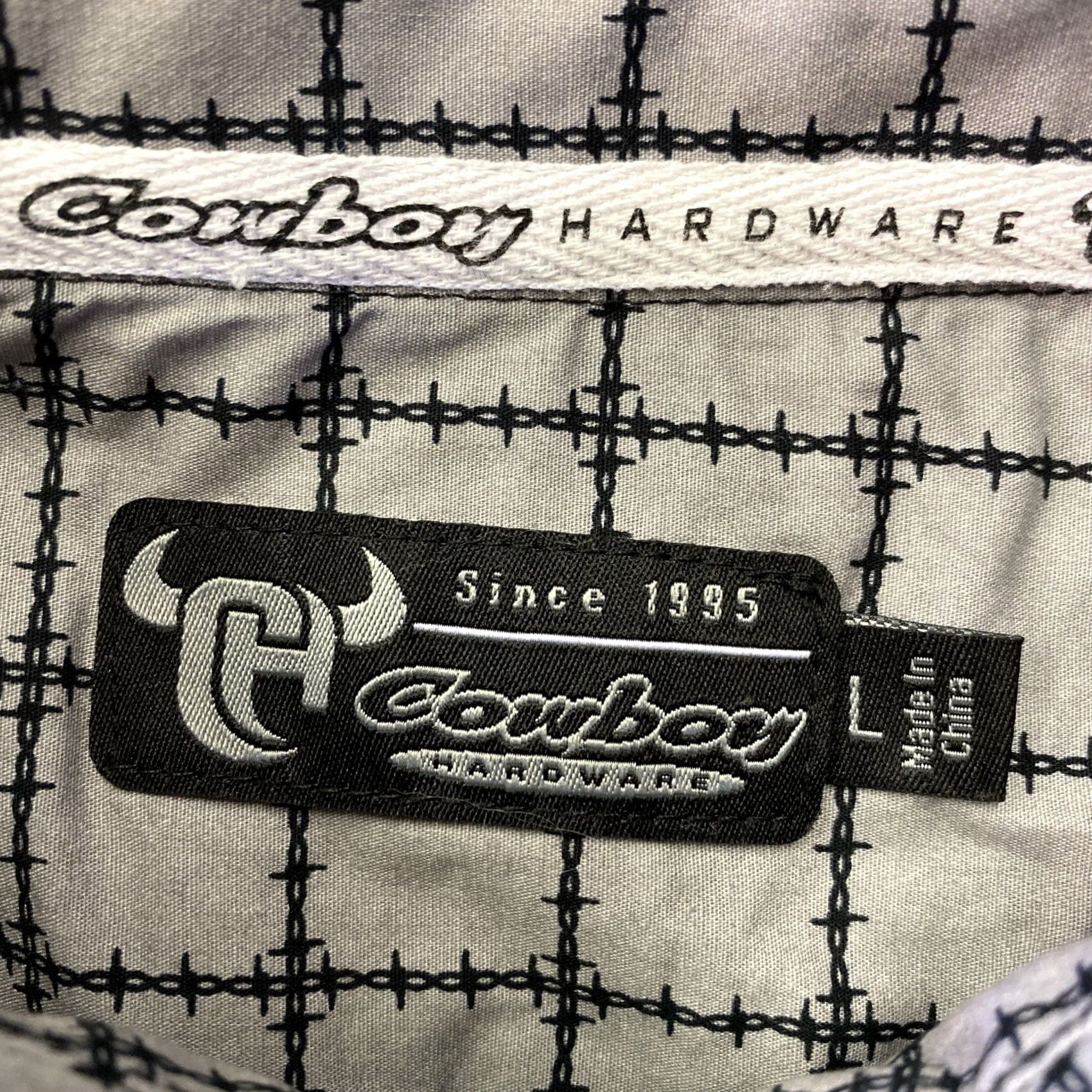 Vintage VINTAGE Cowboy Hardware Western Shirt Mens Grey Large Barbwire Pearl snap Size US L / EU 52-54 / 3 - 2 Thumbnail