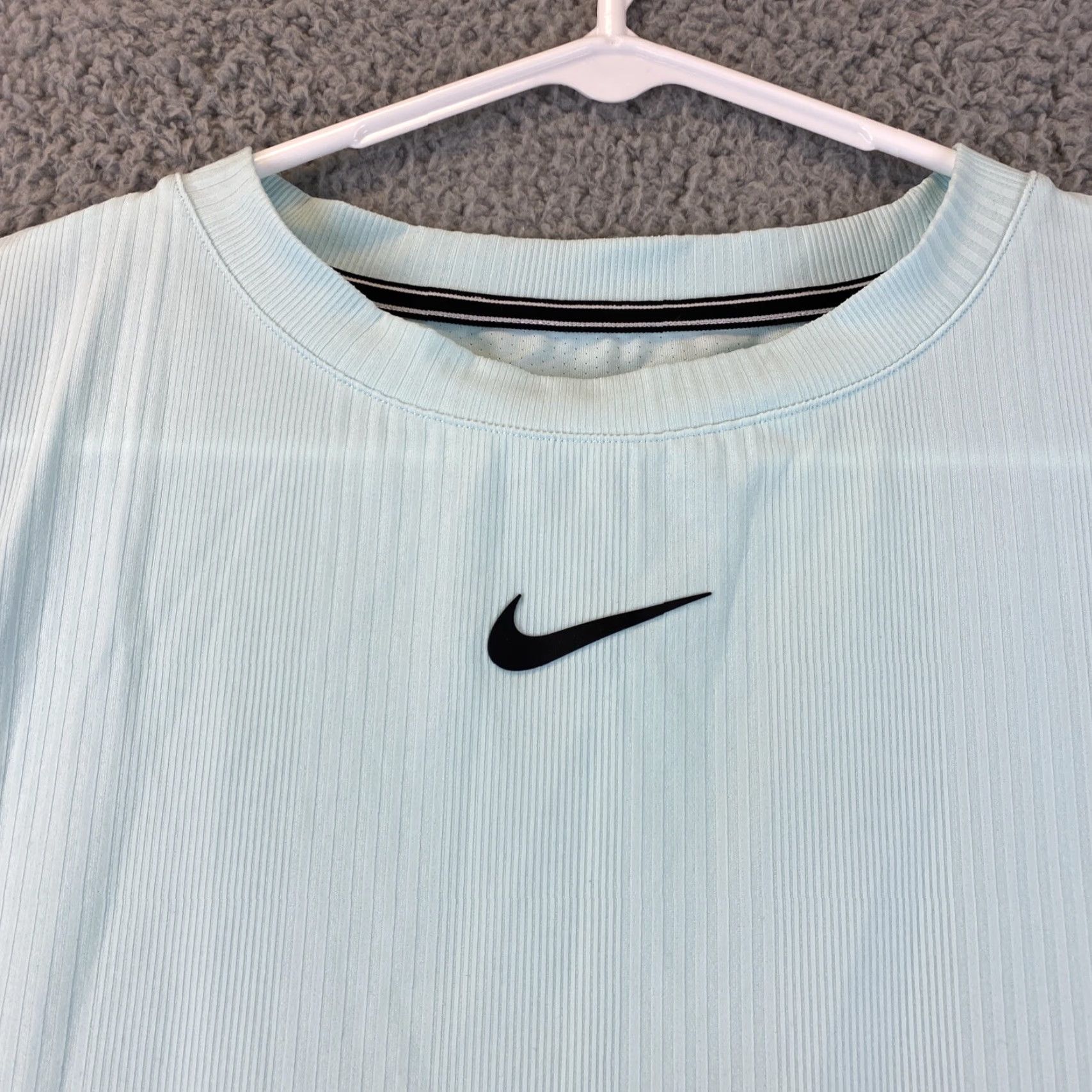 Nike Nike Dri-FIT Women's Activewear Tank Top Dri-FIT Mint Medium M 47-22 Nike Nike Activewear Gym Tank Top Breathable Athletic Regular Women Size M / US 6-8 / IT 42-44 - 2 Thumbnail