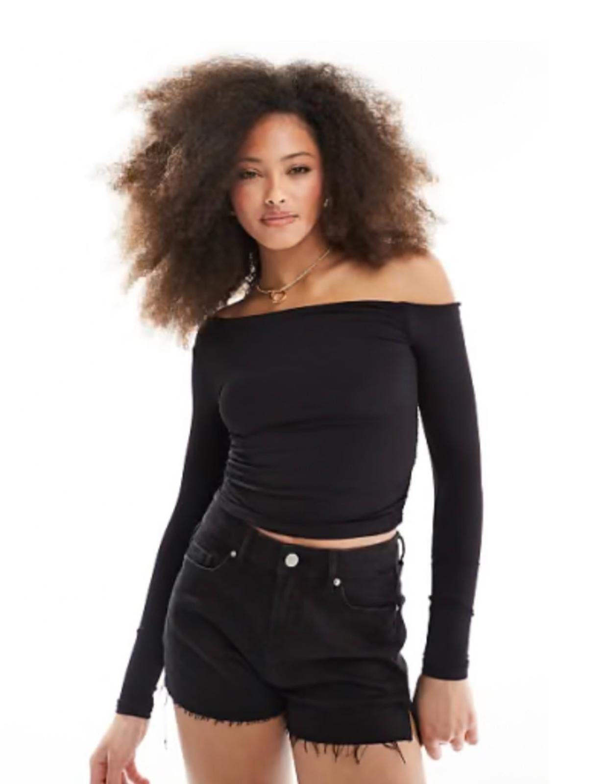 Pull & Bear PULL&BEAR Off-shoulder Crop Top in Black (X-SMALL) Size XS / US 0-2 / IT 36-38 - 1 Thumbnail