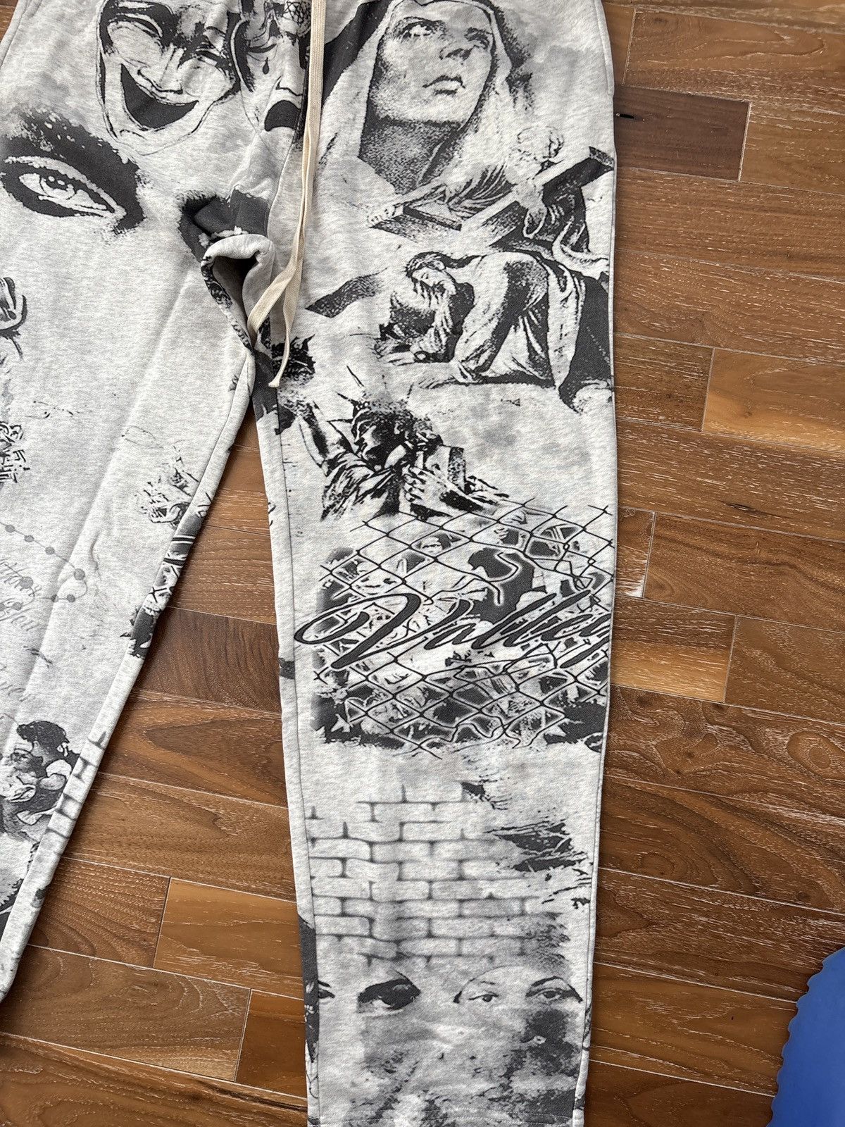 Vale Vale mural sweatpants grey Size US 36 / EU 52 - 3 Thumbnail