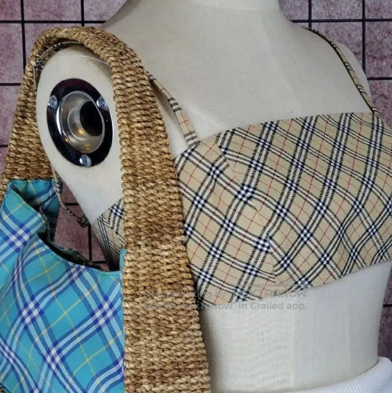 Burberry Burberry Brown Summer Plaid Crop Top. Size S / US 4 / IT 40 - 6 Thumbnail