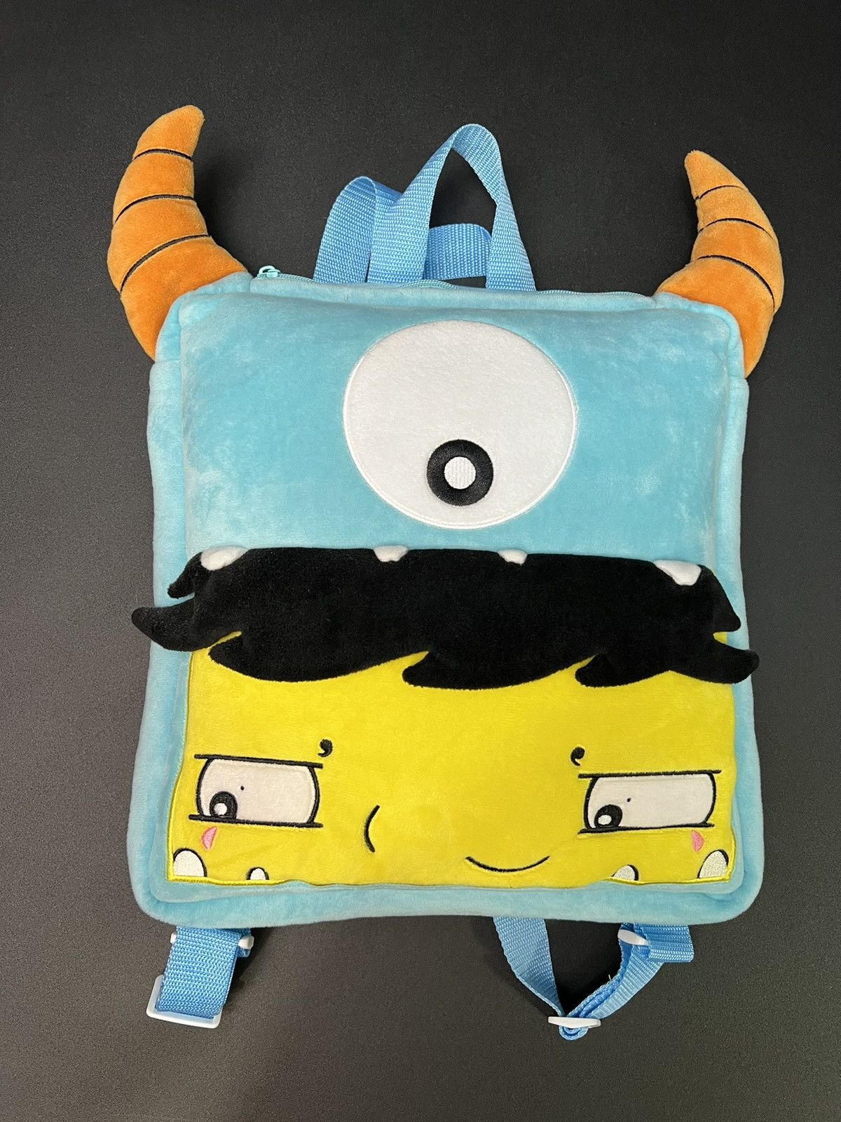 Art Comes First Lunch box plushie backpack baby blue Size ONE SIZE - 1 Thumbnail