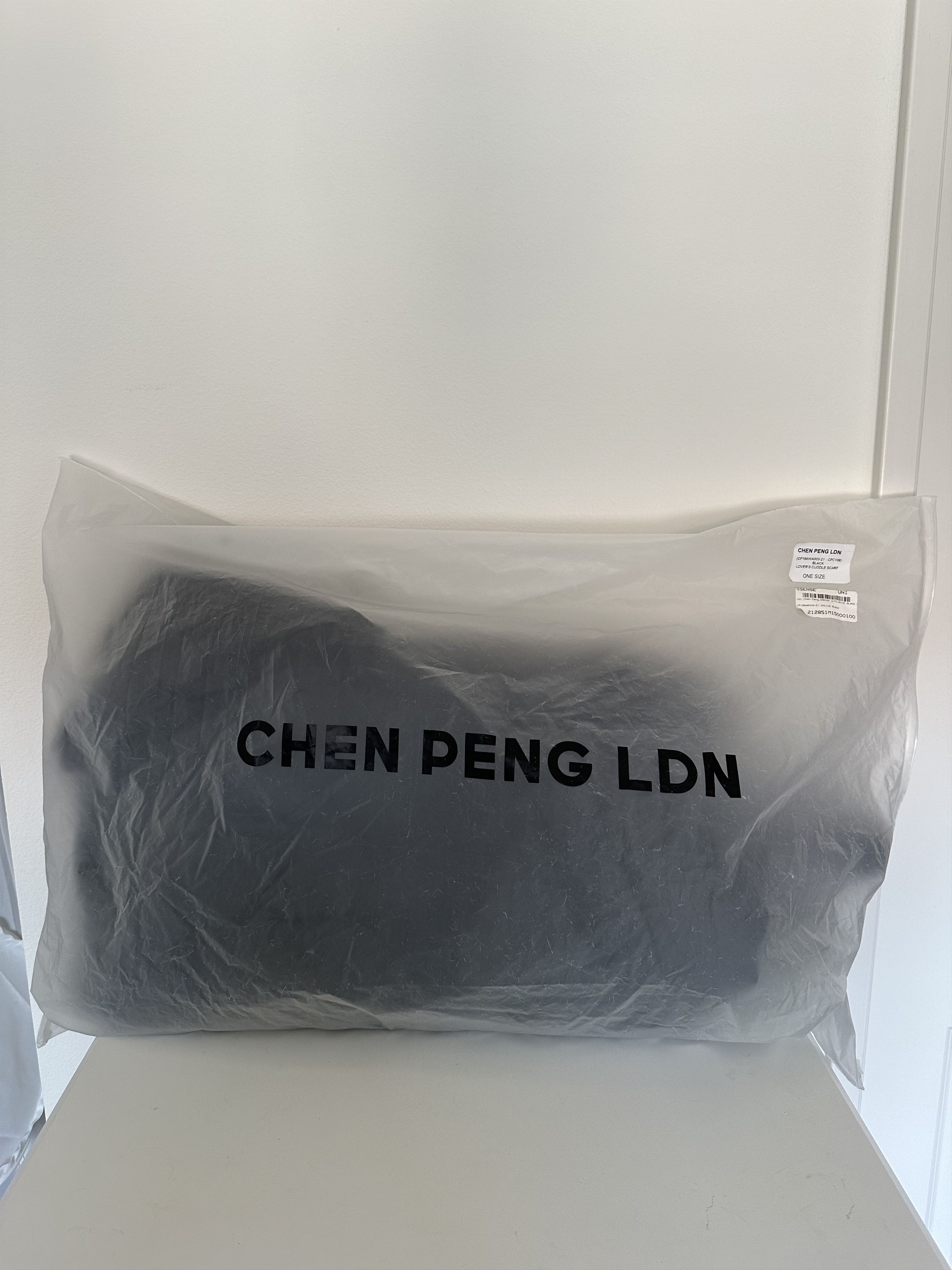 CHENPENG Lover's Cuddle Scarf Size ONE SIZE - 3 Thumbnail